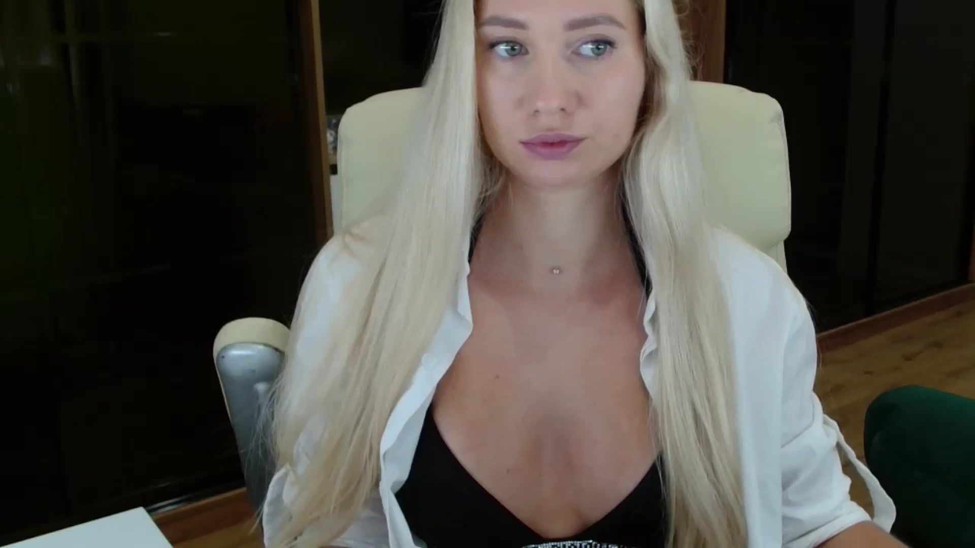Gallery image thumbnail from Miss_Sylvia's myfreecams stream on, 10/13/2025, 21:07 image 19 of 20