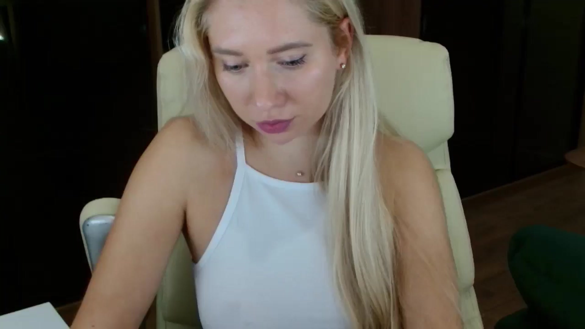 Gallery image thumbnail from Miss_Sylvia's myfreecams stream on, 10/14/2025, 19:00 image 12 of 20
