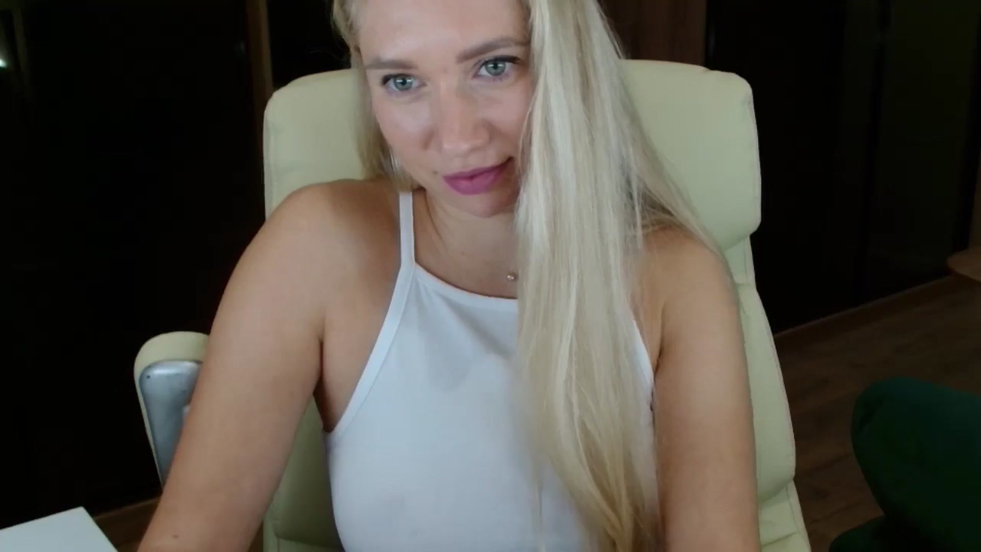 Gallery image thumbnail from Miss_Sylvia's myfreecams stream on, 10/14/2025, 19:00 image 9 of 20