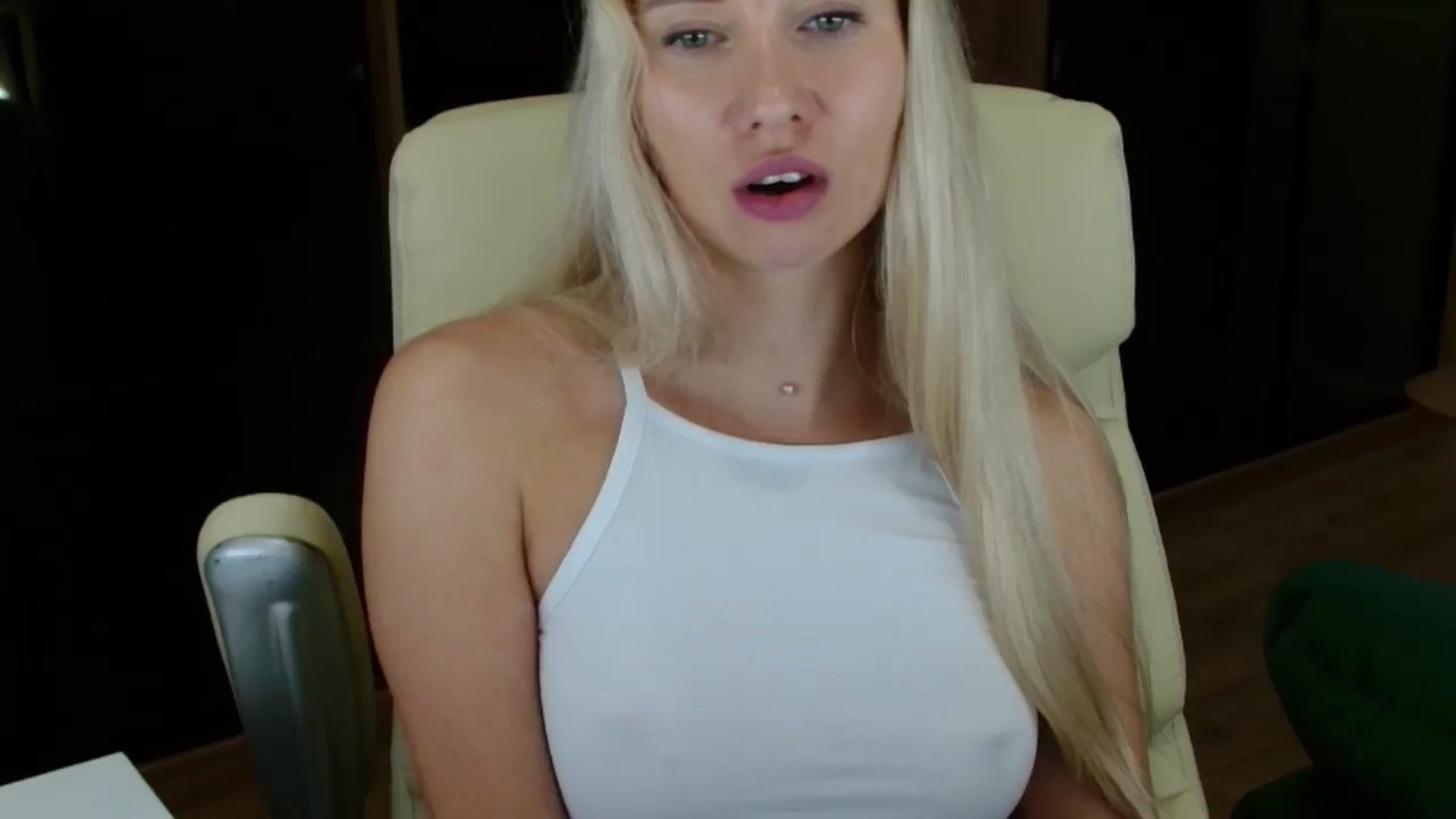 Gallery image thumbnail from Miss_Sylvia's myfreecams stream on, 10/14/2025, 19:00 image 16 of 20