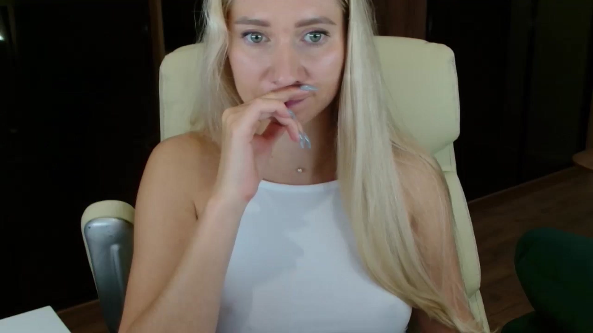 Gallery image thumbnail from Miss_Sylvia's myfreecams stream on, 10/14/2025, 19:00 image 11 of 20