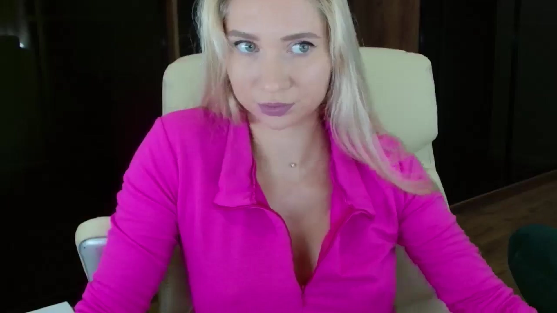 Gallery image thumbnail from Miss_Sylvia's myfreecams stream on, 10/15/2025, 18:44 image 4 of 20