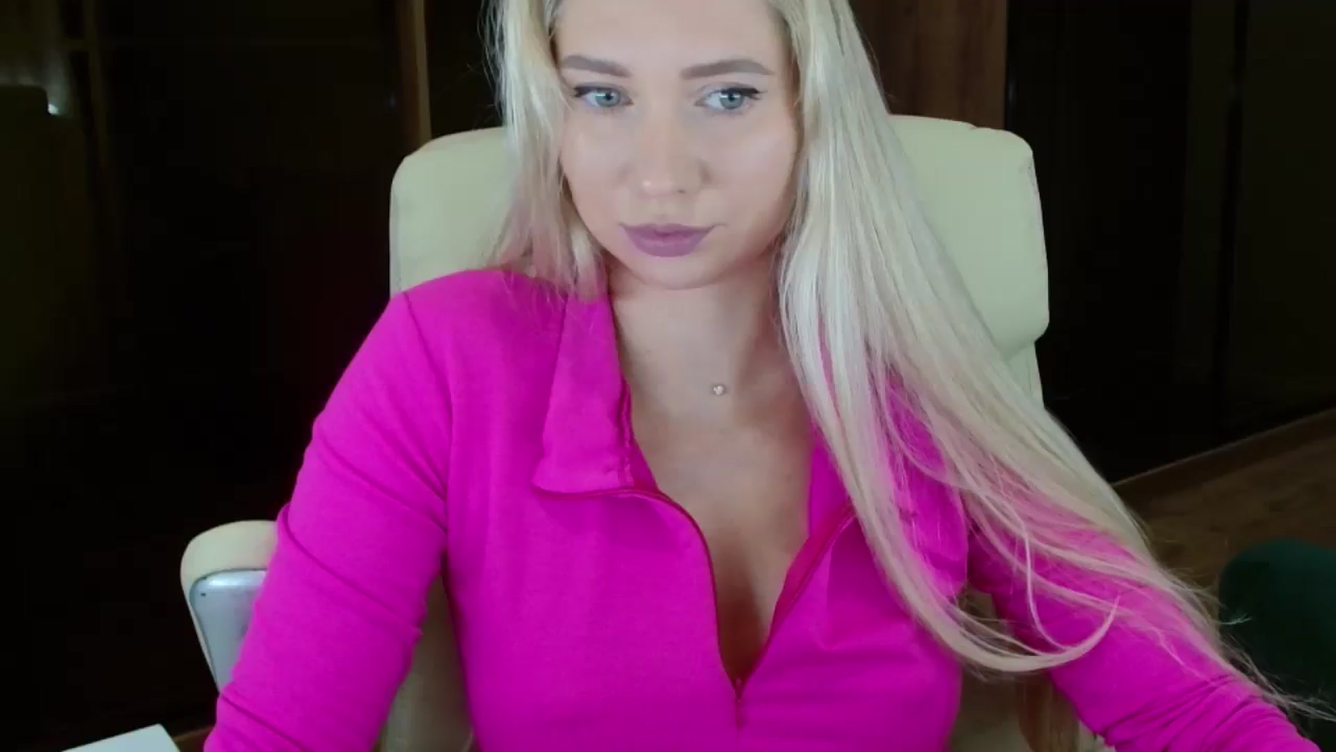Gallery image thumbnail from Miss_Sylvia's myfreecams stream on, 10/15/2025, 18:44 image 7 of 20