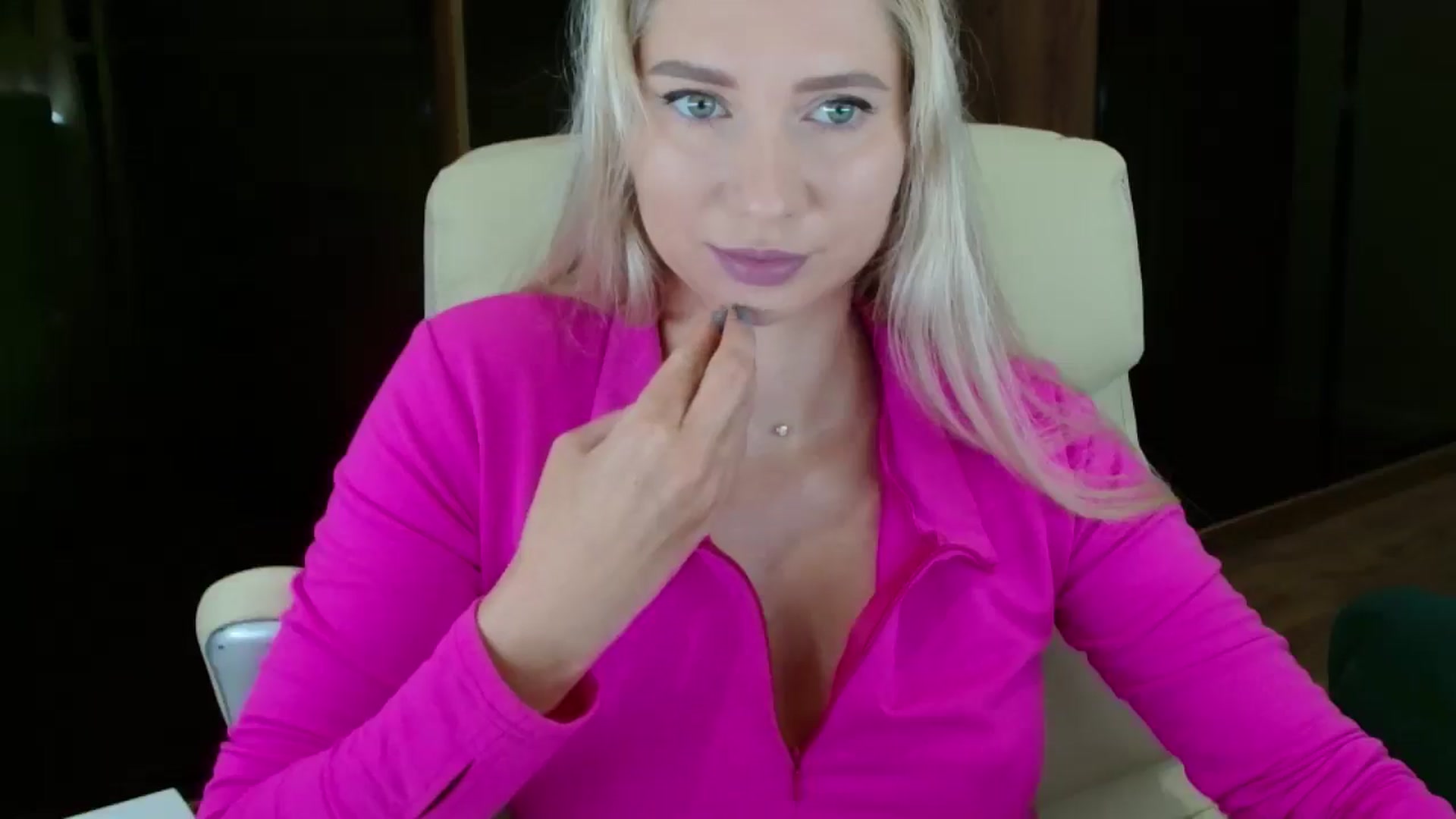 Gallery image thumbnail from Miss_Sylvia's myfreecams stream on, 10/15/2025, 18:44 image 6 of 20