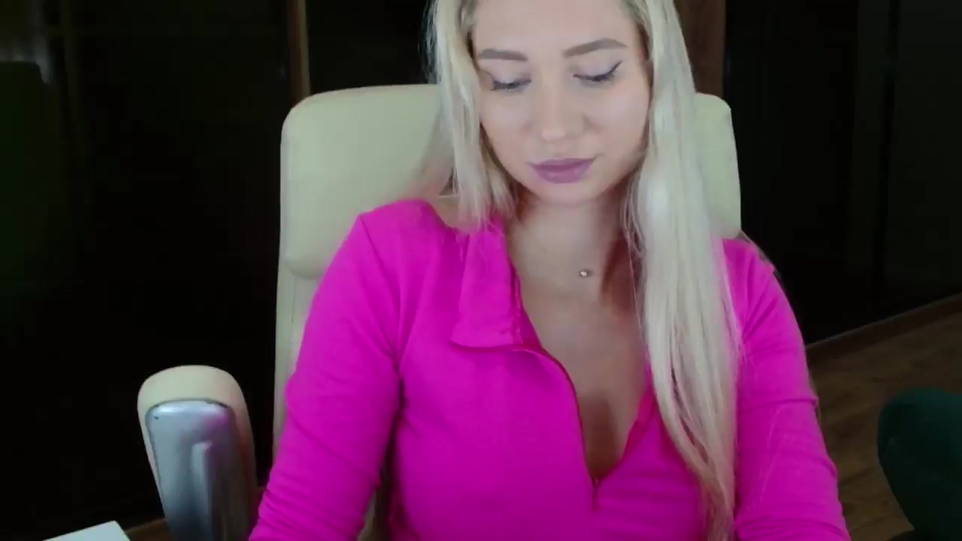 Gallery image thumbnail from Miss_Sylvia's myfreecams stream on, 10/15/2025, 18:44 image 12 of 20