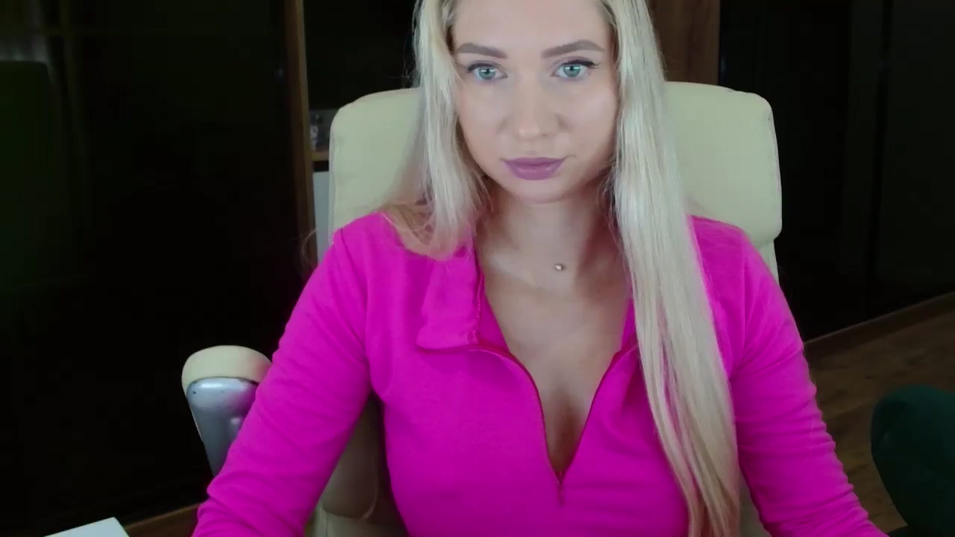 Gallery image thumbnail from Miss_Sylvia's myfreecams stream on, 10/15/2025, 18:44 image 19 of 20