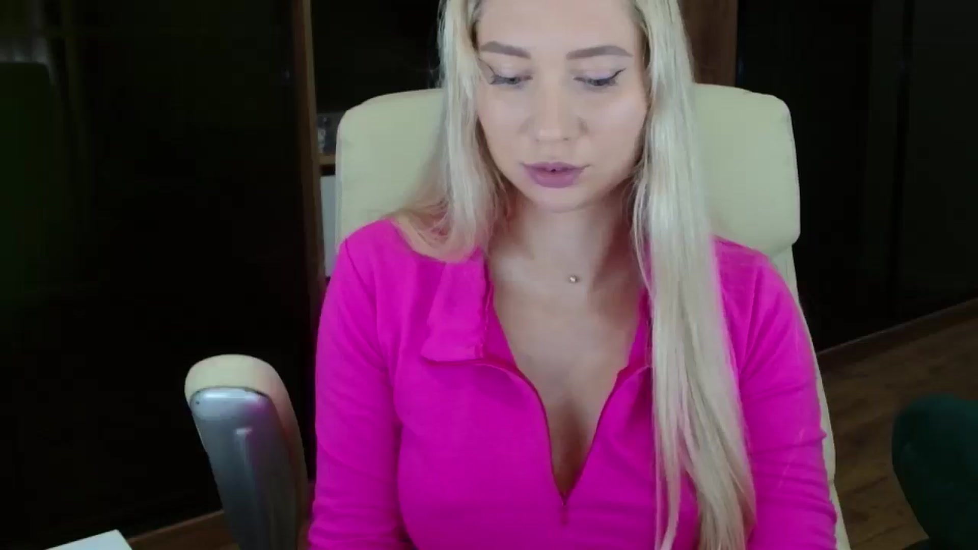 Gallery image thumbnail from Miss_Sylvia's myfreecams stream on, 10/15/2025, 18:44 image 18 of 20