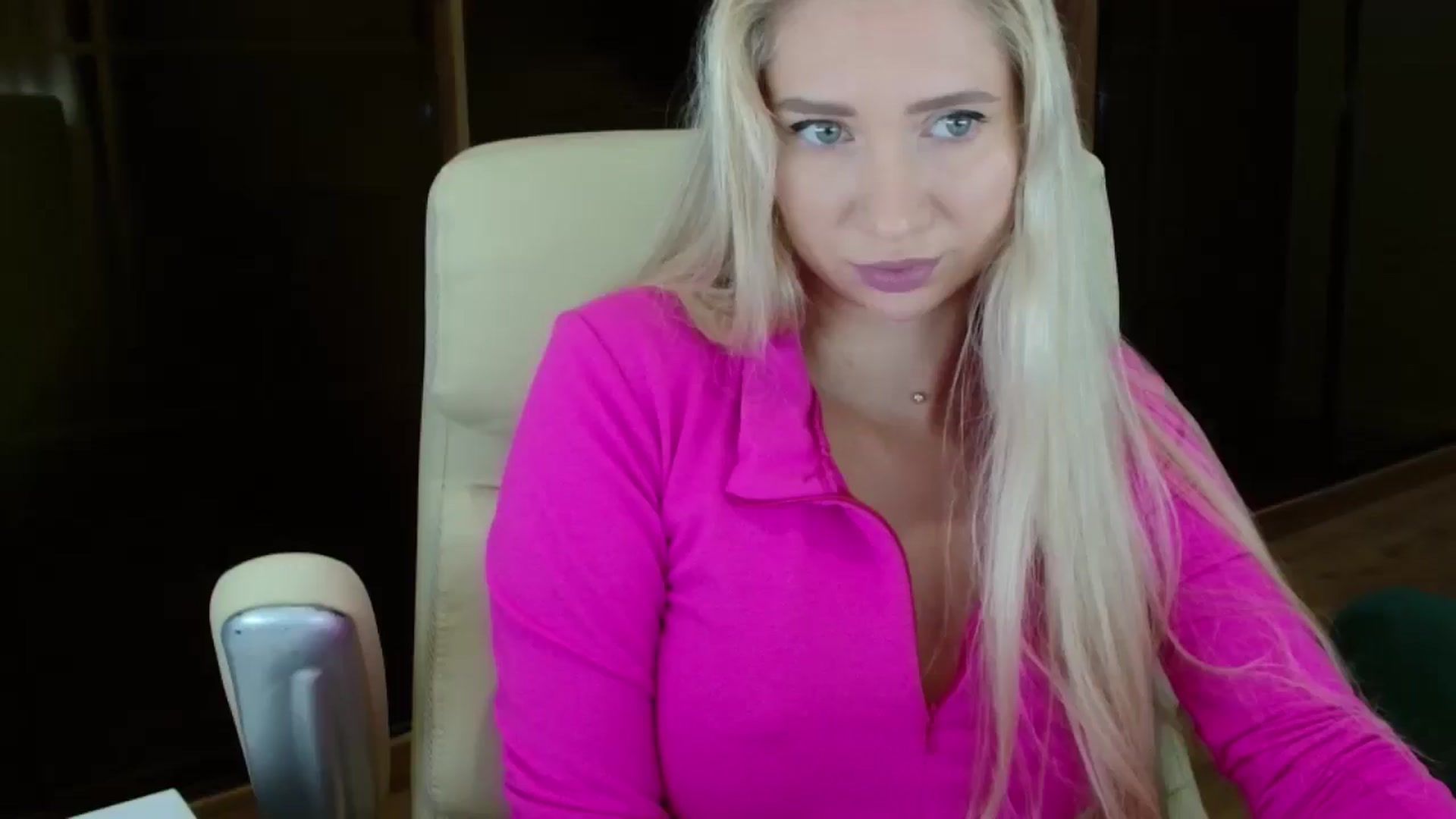 Gallery image thumbnail from Miss_Sylvia's myfreecams stream on, 10/15/2025, 18:44 image 9 of 20