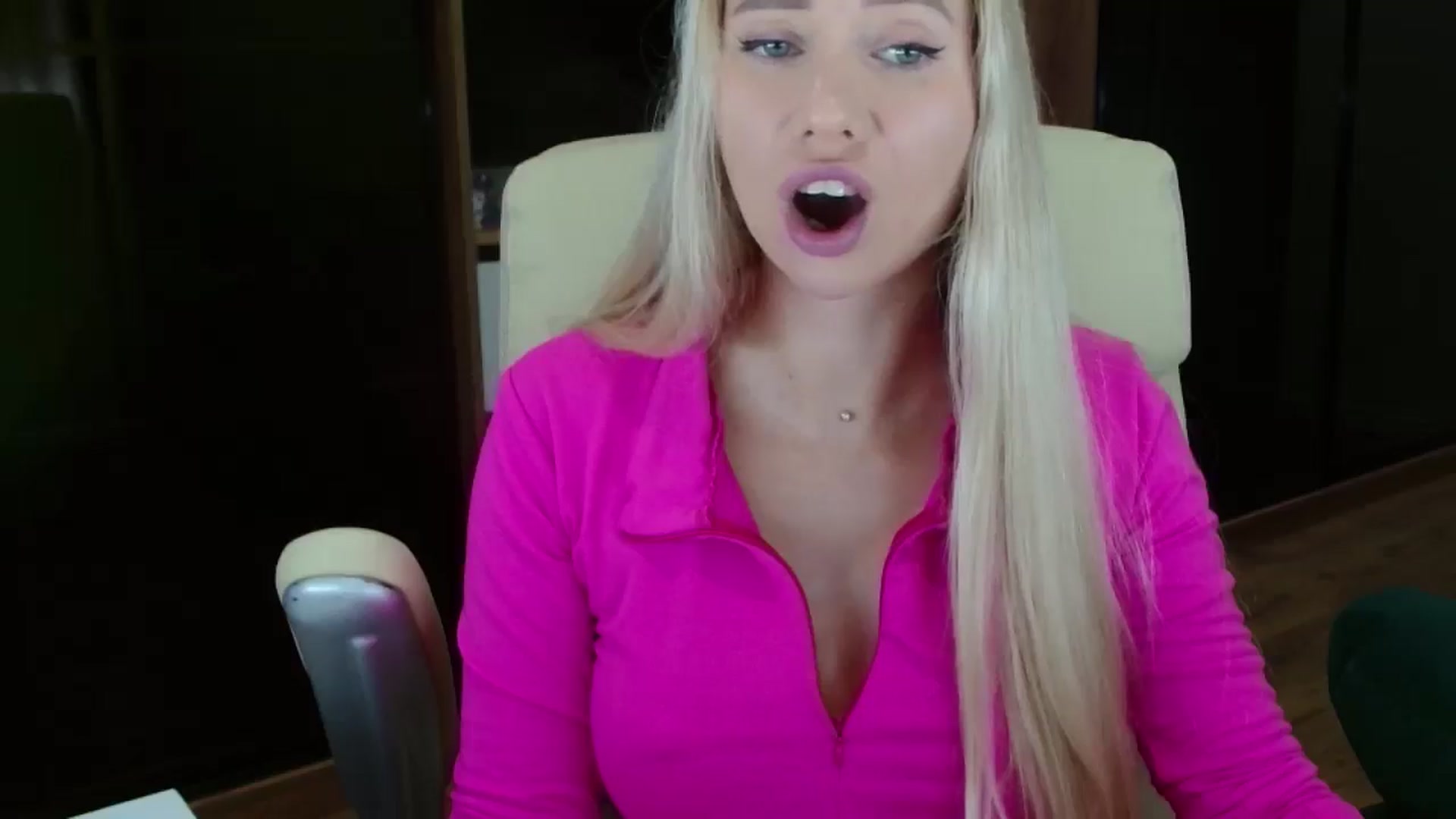 Gallery image thumbnail from Miss_Sylvia's myfreecams stream on, 10/15/2025, 18:44 image 16 of 20