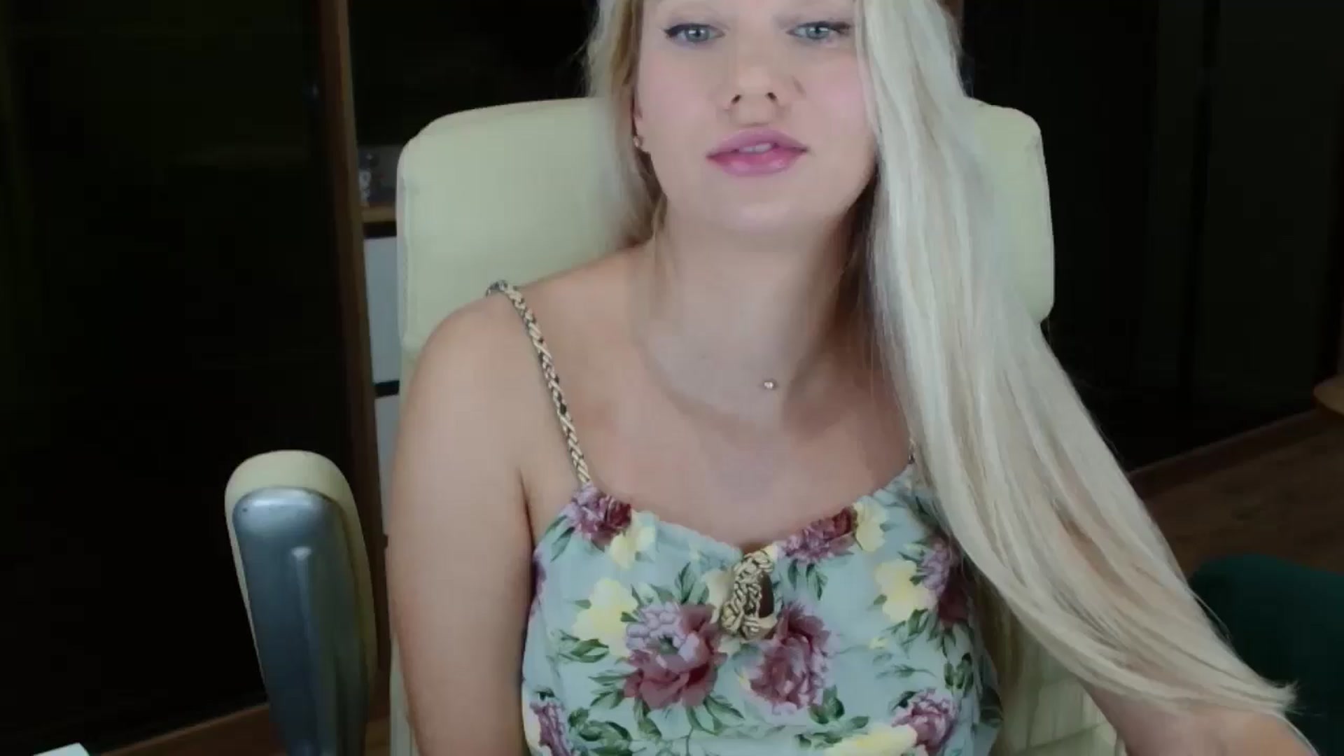 Gallery image thumbnail from Miss_Sylvia's myfreecams stream on, 10/16/2025, 18:36 image 13 of 20