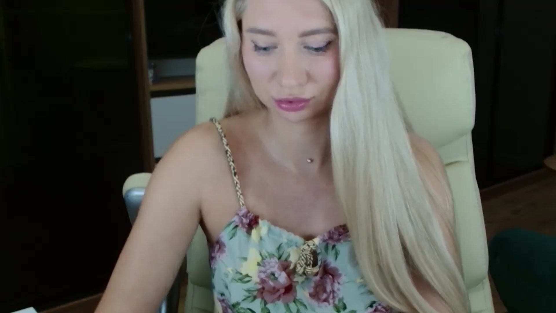Gallery image thumbnail from Miss_Sylvia's myfreecams stream on, 10/16/2025, 18:36 image 7 of 20