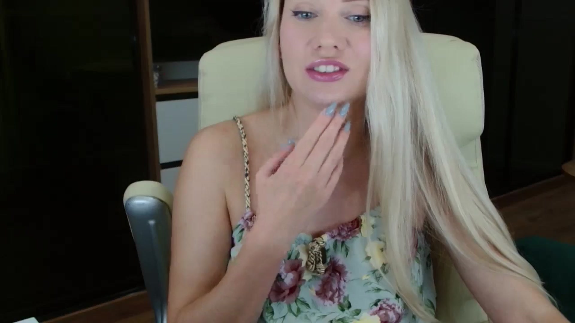 Gallery image thumbnail from Miss_Sylvia's myfreecams stream on, 10/16/2025, 18:36 image 4 of 20