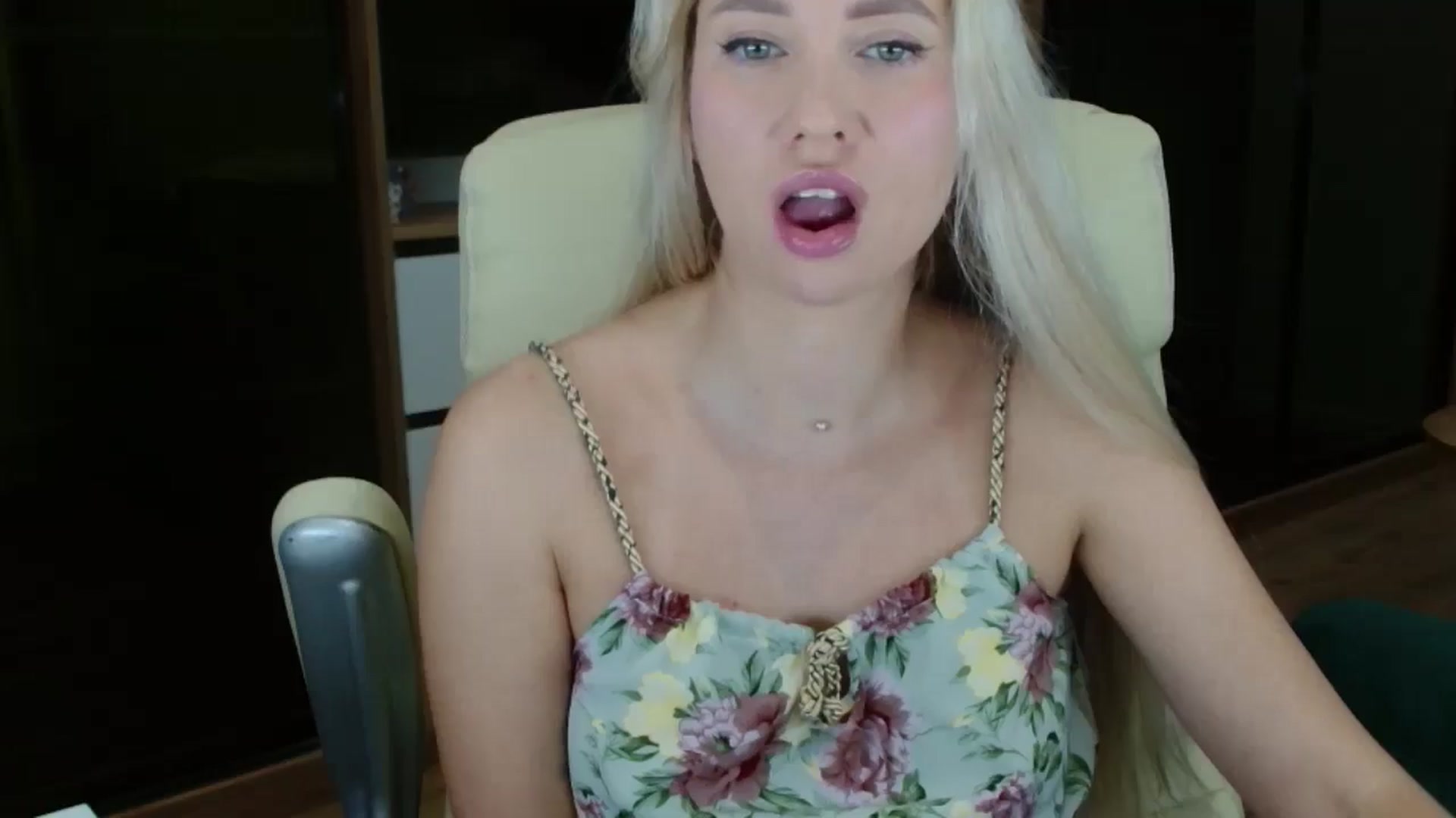 Gallery image thumbnail from Miss_Sylvia's myfreecams stream on, 10/16/2025, 18:36 image 10 of 20