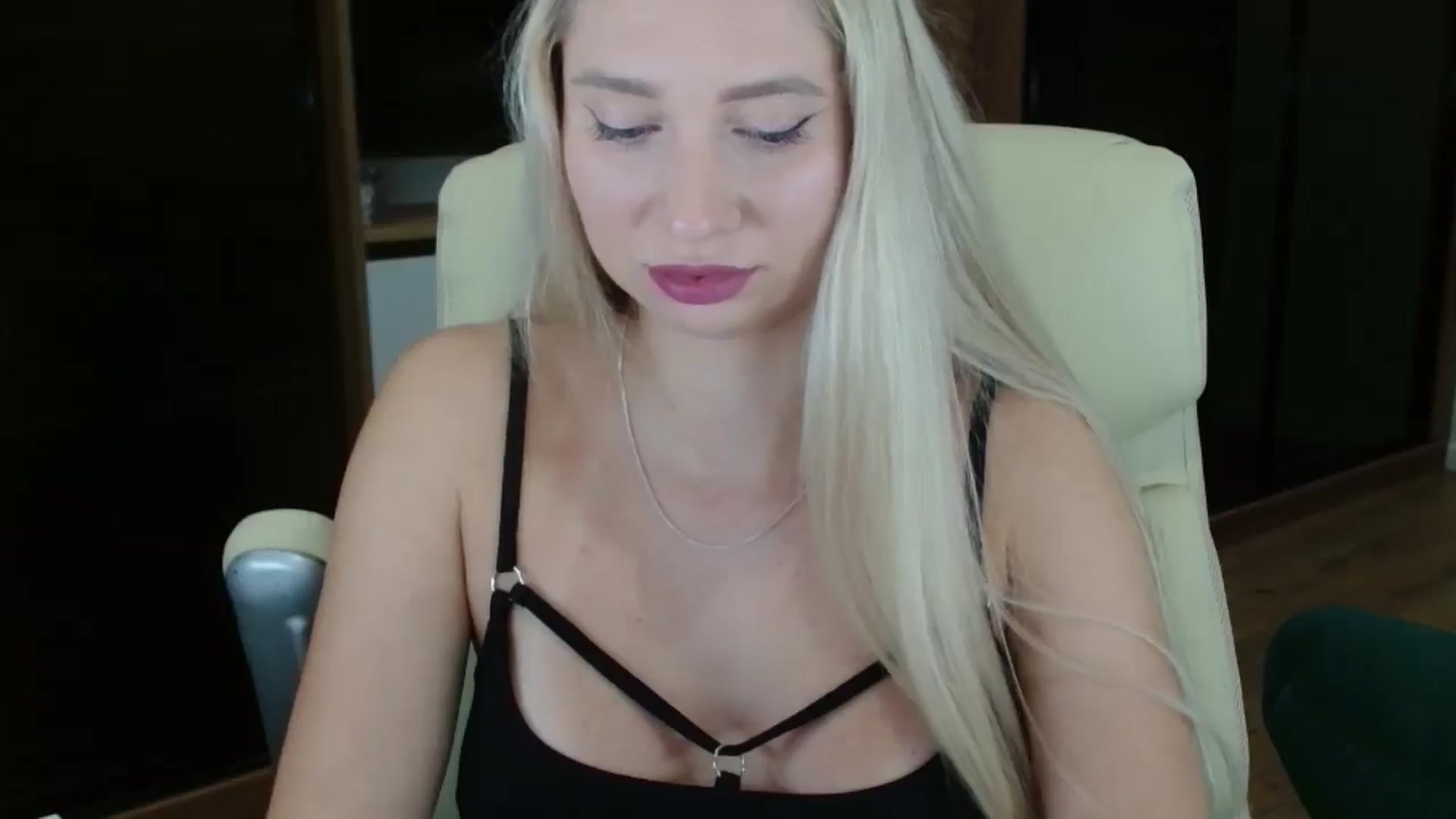 Gallery image thumbnail from Miss_Sylvia's myfreecams stream on, 10/17/2025, 18:41 image 3 of 20