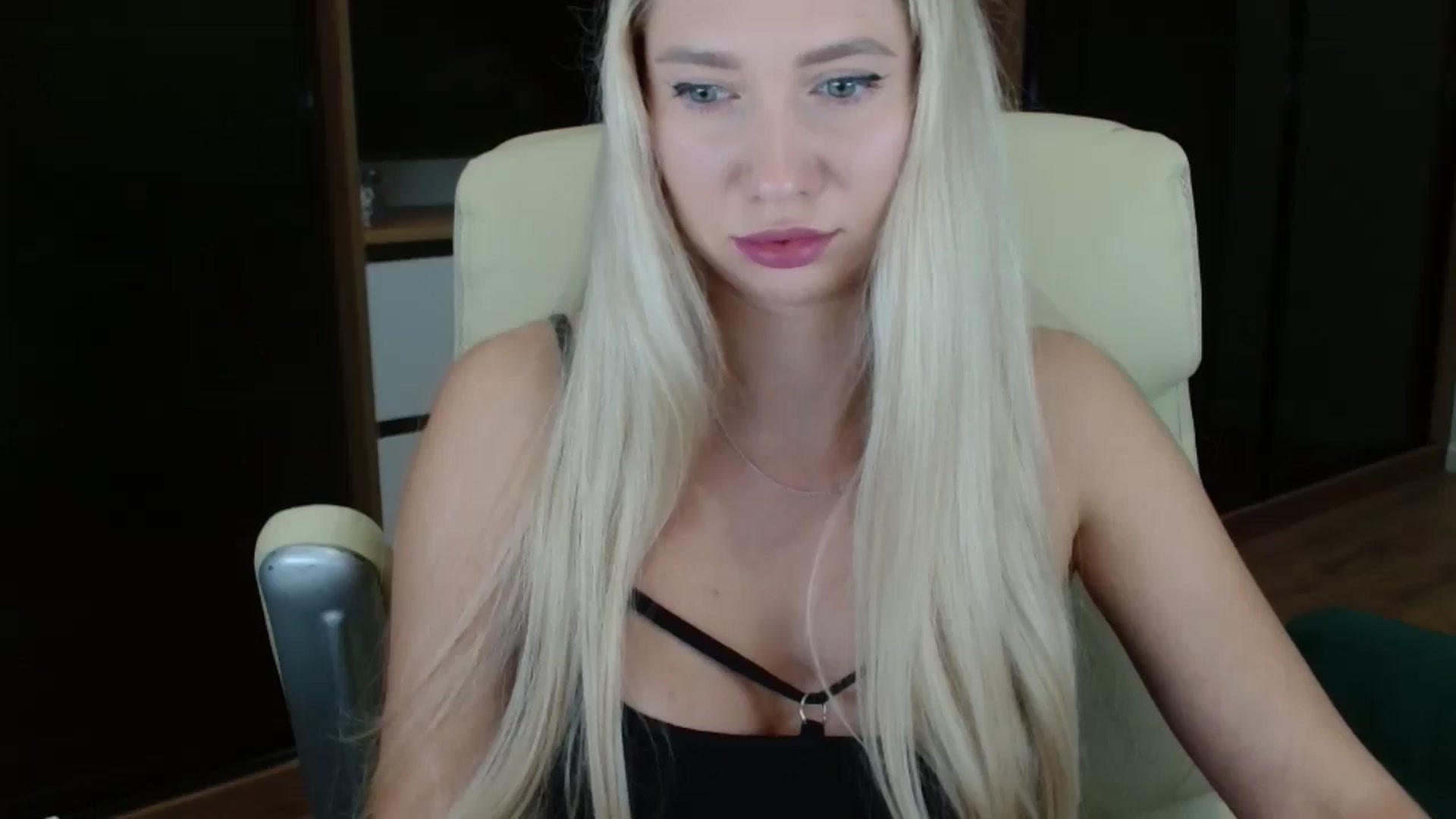 Gallery image thumbnail from Miss_Sylvia's myfreecams stream on, 10/17/2025, 18:41 image 18 of 20