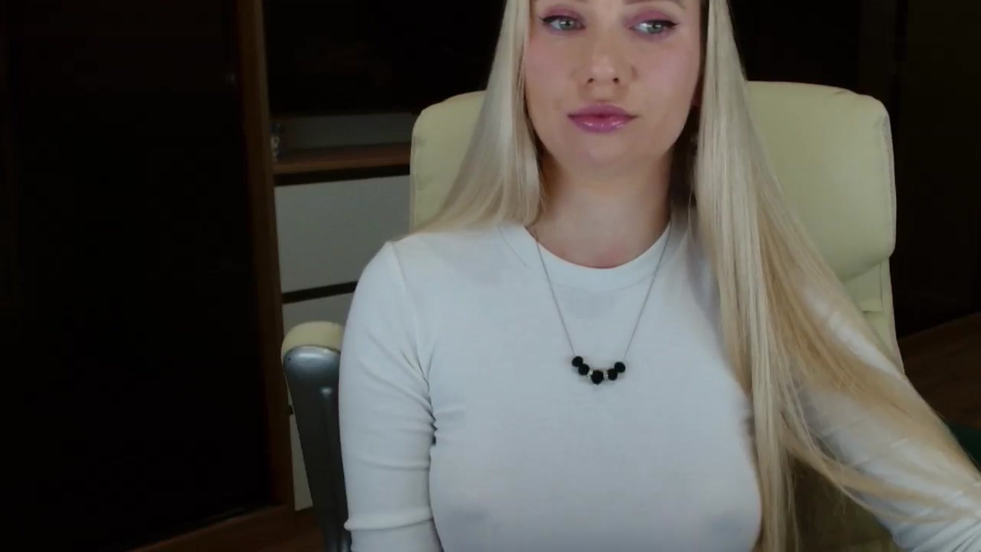 Gallery image thumbnail from Miss_Sylvia's myfreecams stream on, 10/18/2025, 18:22 image 5 of 20