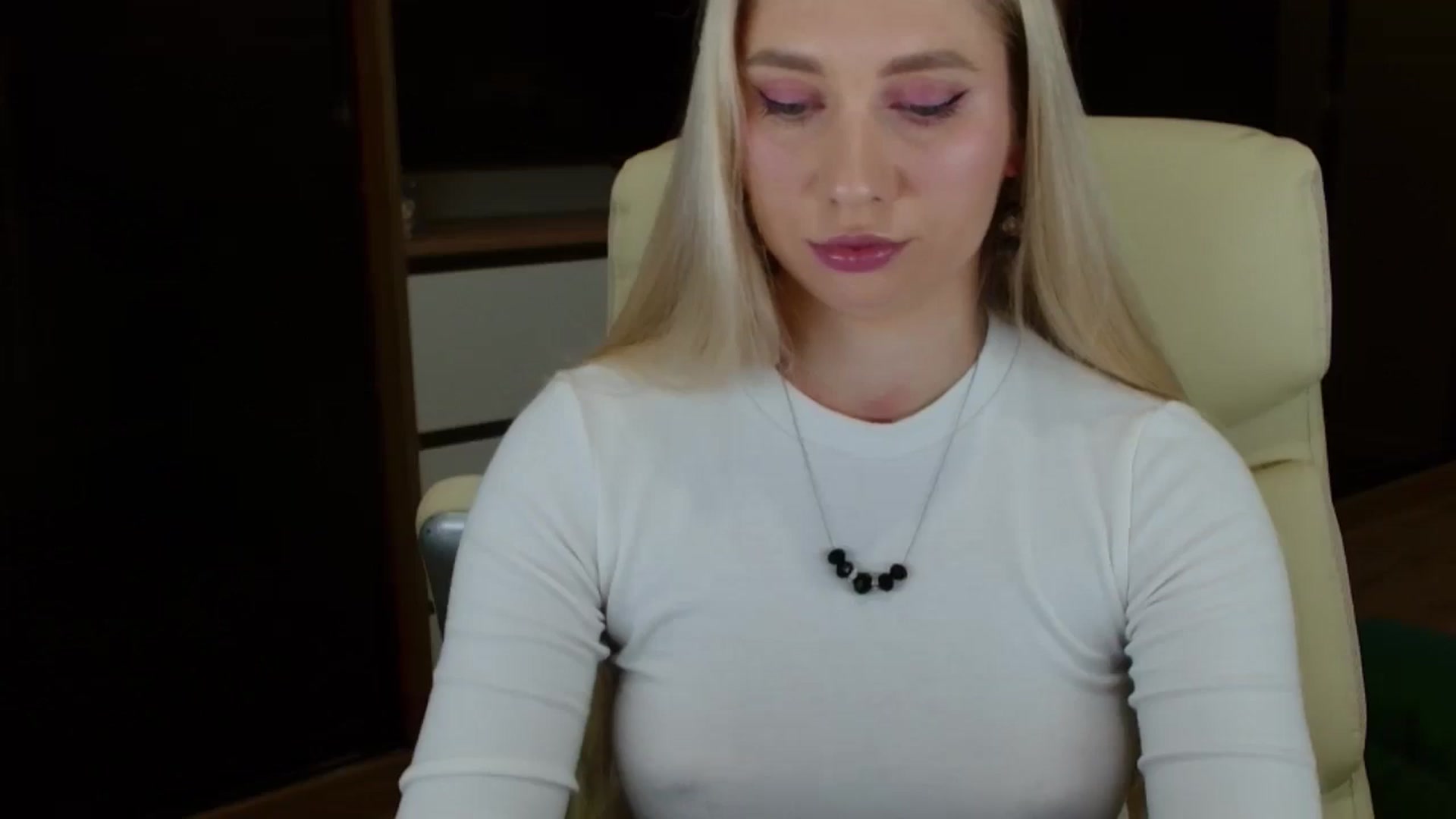 Gallery image thumbnail from Miss_Sylvia's myfreecams stream on, 10/18/2025, 18:22 image 6 of 20