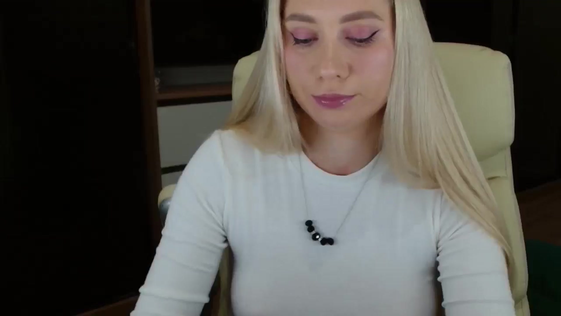 Gallery image thumbnail from Miss_Sylvia's myfreecams stream on, 10/18/2025, 18:22 image 9 of 20