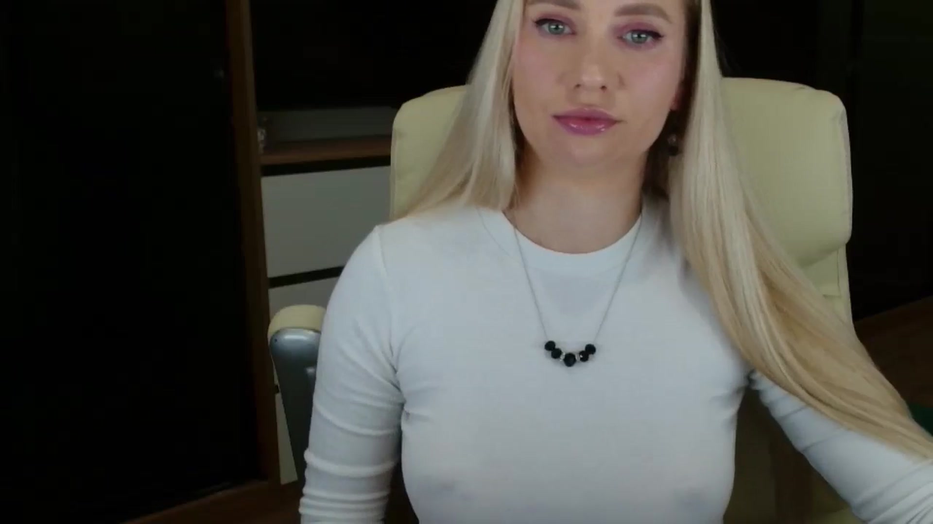 Gallery image thumbnail from Miss_Sylvia's myfreecams stream on, 10/18/2025, 18:22 image 3 of 20
