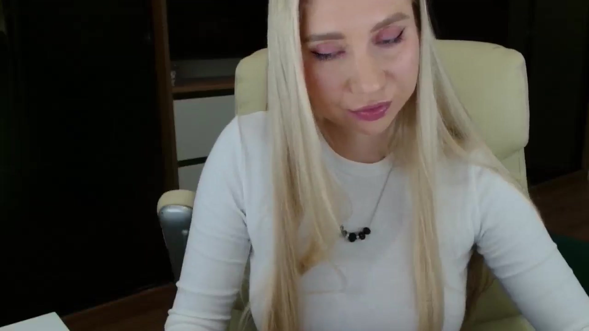 Gallery image thumbnail from Miss_Sylvia's myfreecams stream on, 10/18/2025, 20:30 image 9 of 20
