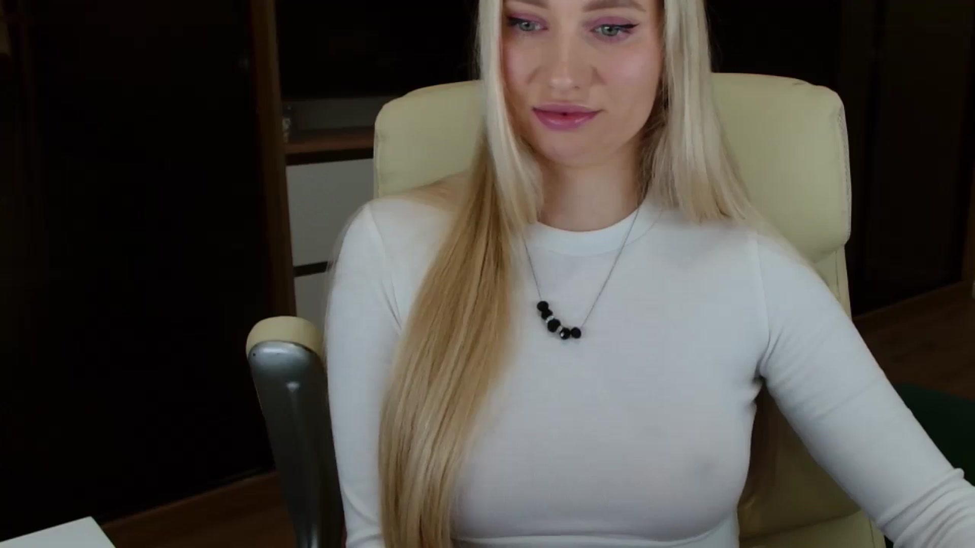 Gallery image thumbnail from Miss_Sylvia's myfreecams stream on, 10/18/2025, 20:30 image 19 of 20