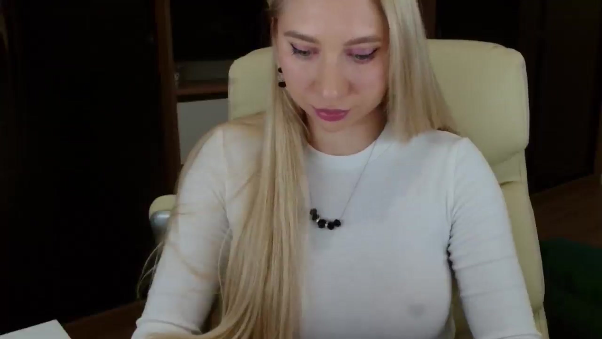 Gallery image thumbnail from Miss_Sylvia's myfreecams stream on, 10/18/2025, 20:30 image 16 of 20