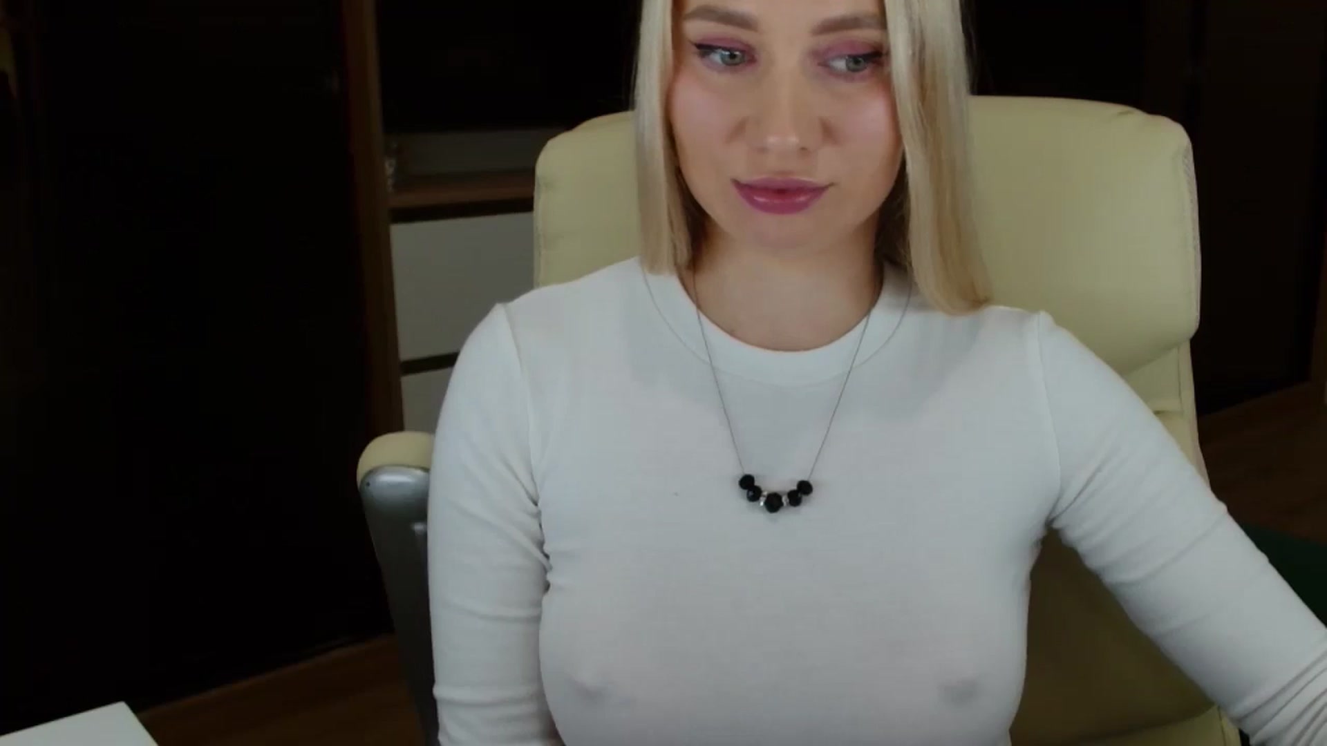 Gallery image thumbnail from Miss_Sylvia's myfreecams stream on, 10/18/2025, 20:30 image 4 of 20