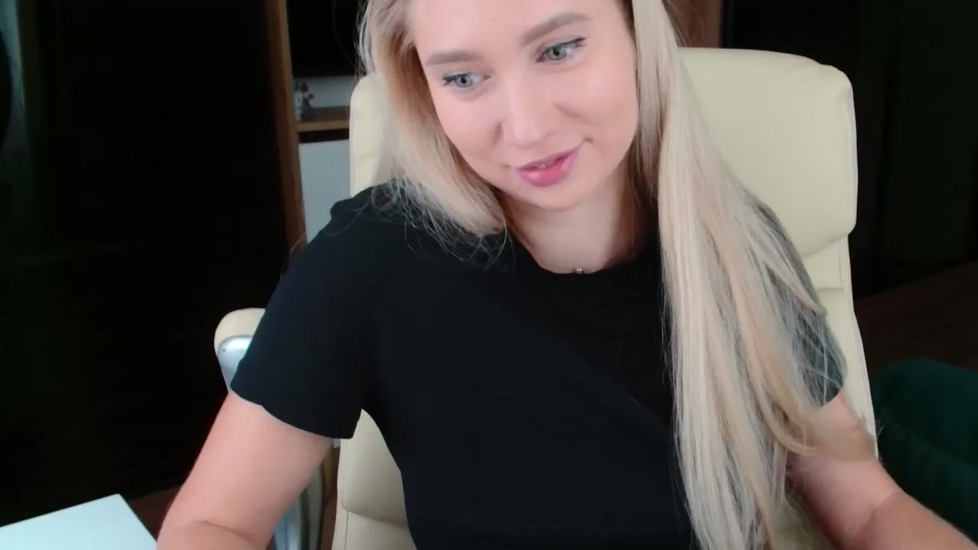 Gallery image thumbnail from Miss_Sylvia's myfreecams stream on, 10/23/2025, 12:21 image 9 of 20