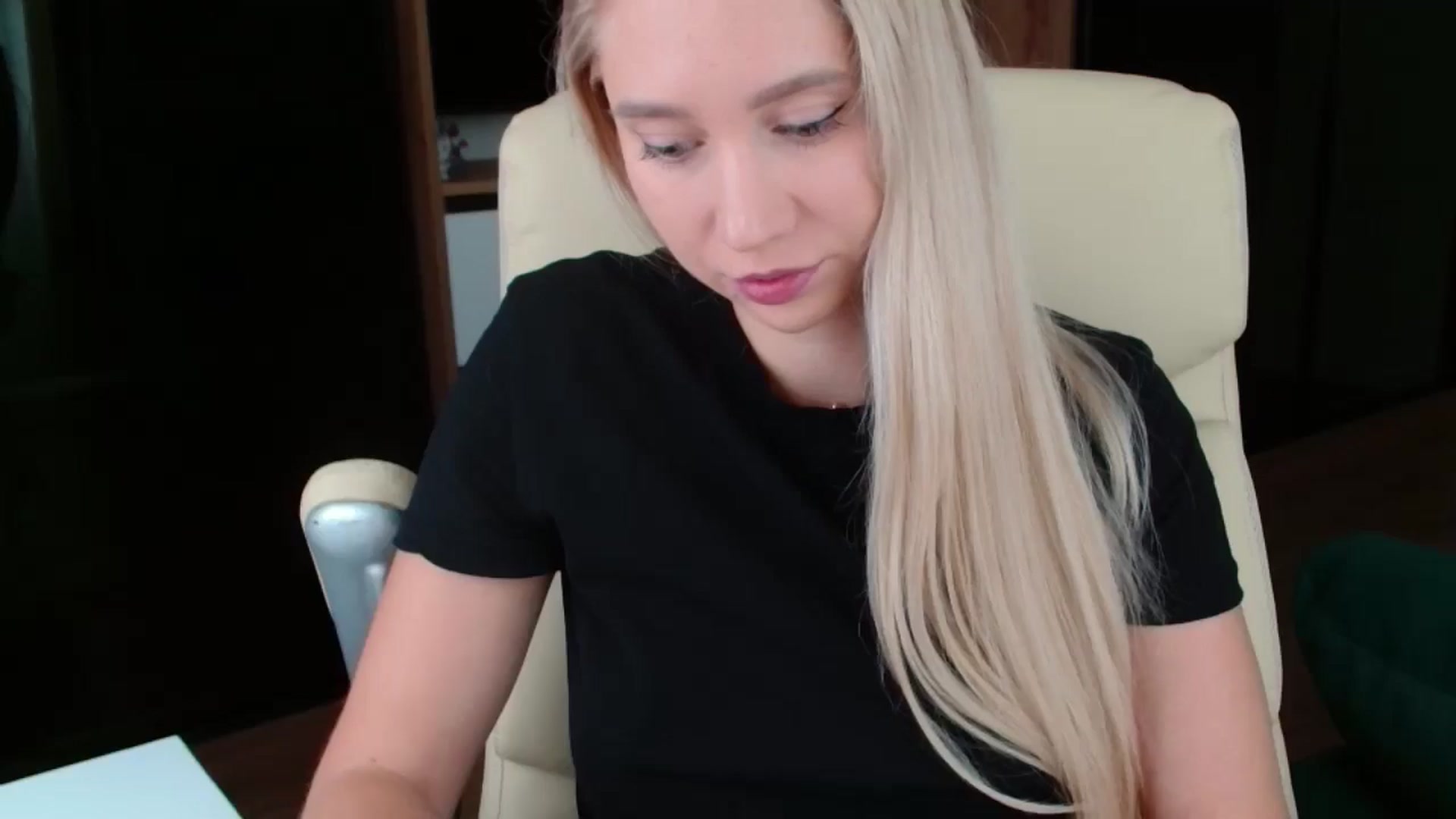 Gallery image thumbnail from Miss_Sylvia's myfreecams stream on, 10/23/2025, 12:21 image 14 of 20