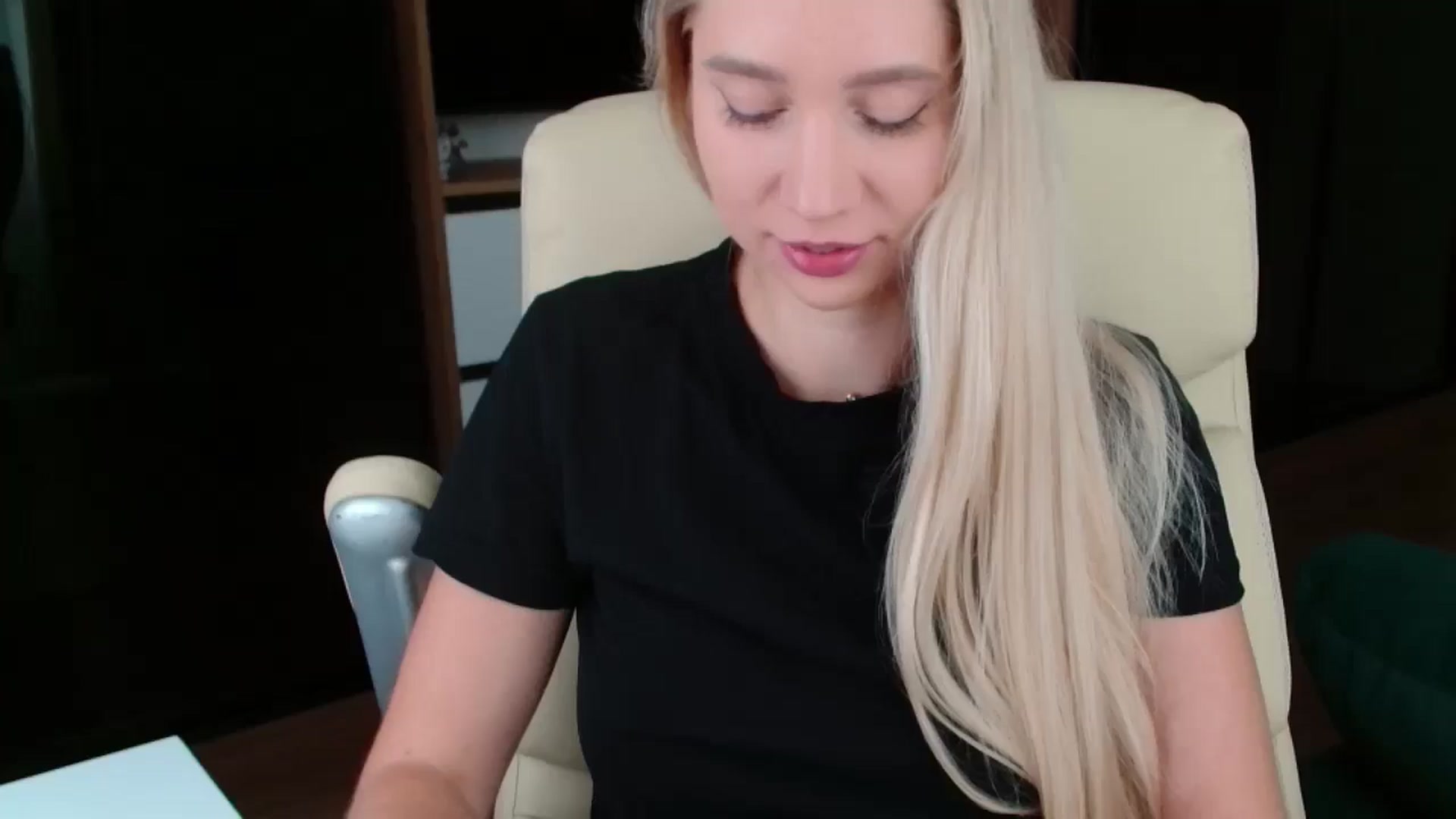 Gallery image thumbnail from Miss_Sylvia's myfreecams stream on, 10/23/2025, 12:21 image 11 of 20