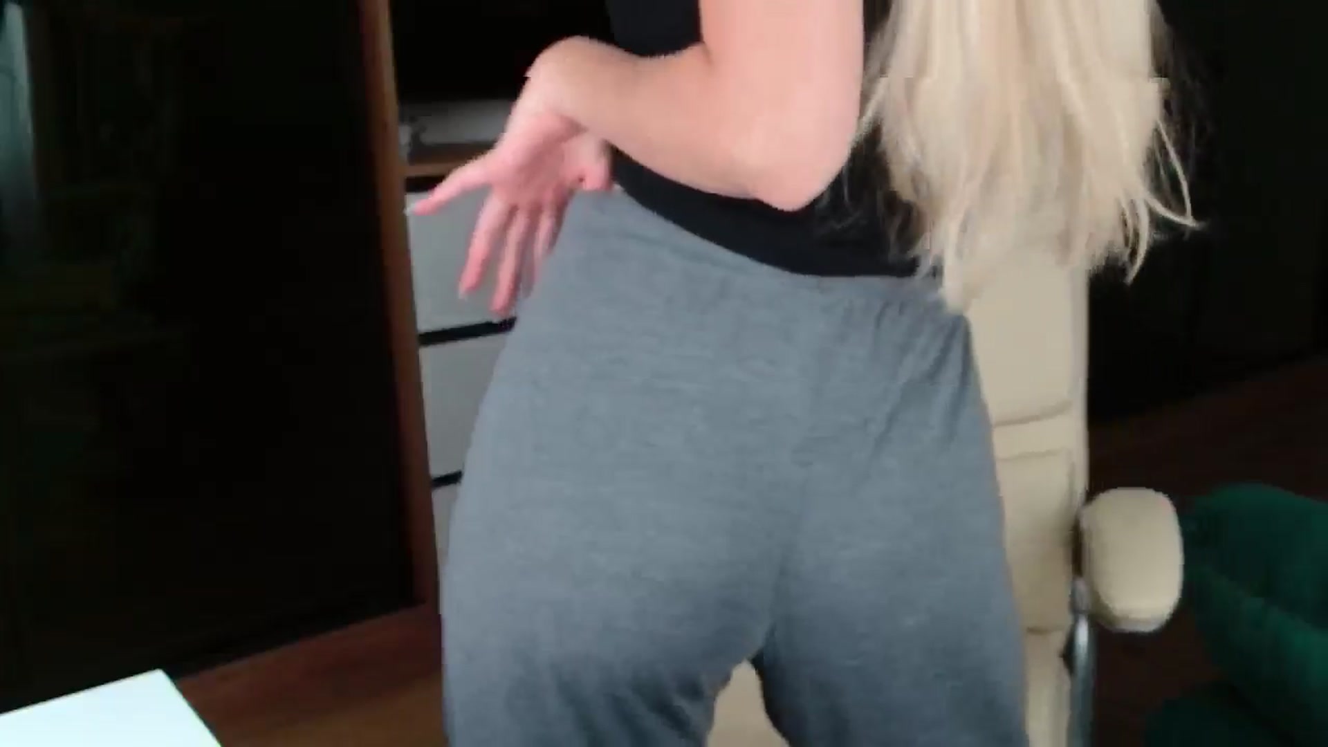 Gallery image thumbnail from Miss_Sylvia's myfreecams stream on, 10/23/2025, 12:21 image 6 of 20