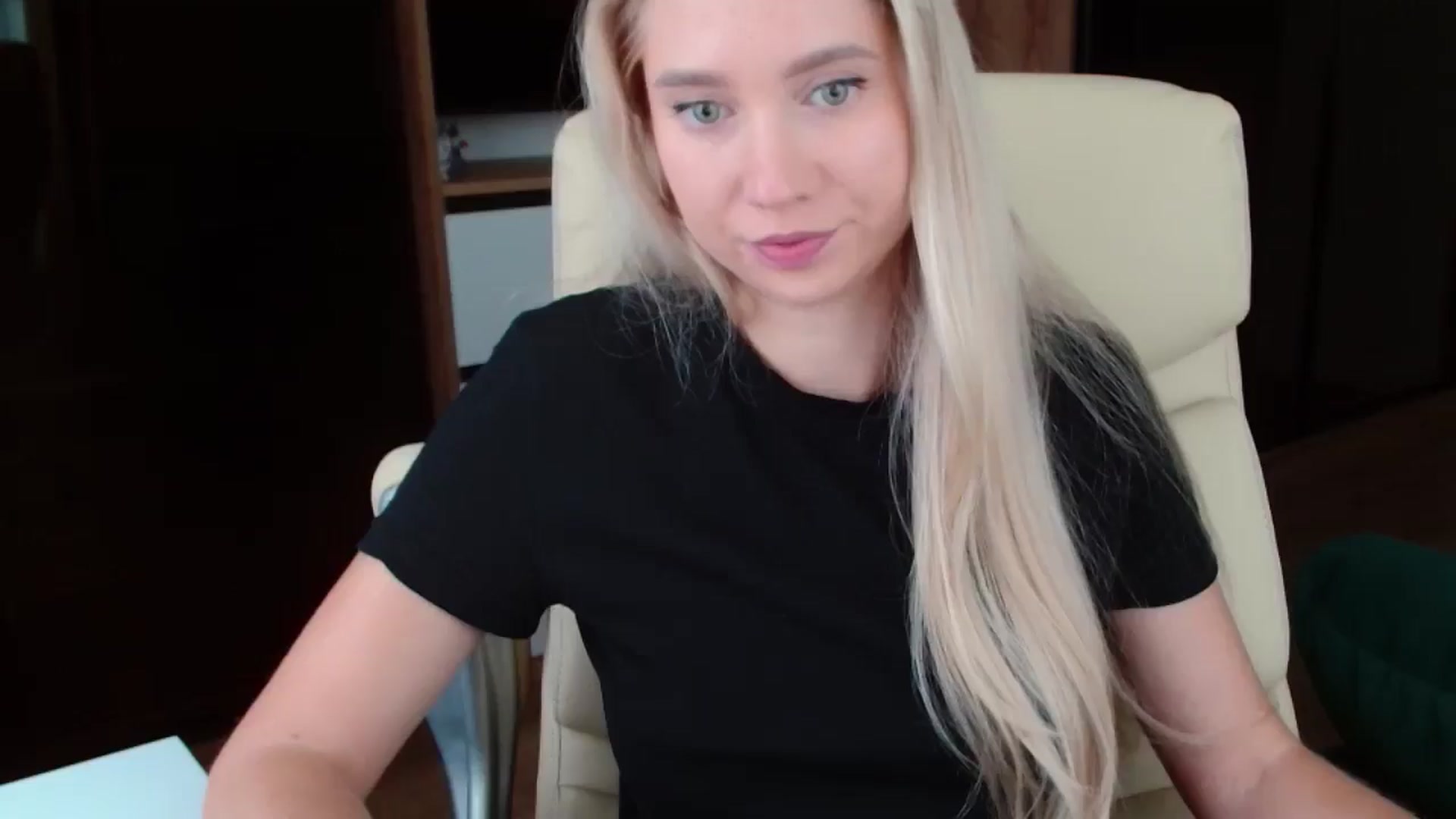 Gallery image thumbnail from Miss_Sylvia's myfreecams stream on, 10/23/2025, 13:33 image 20 of 20