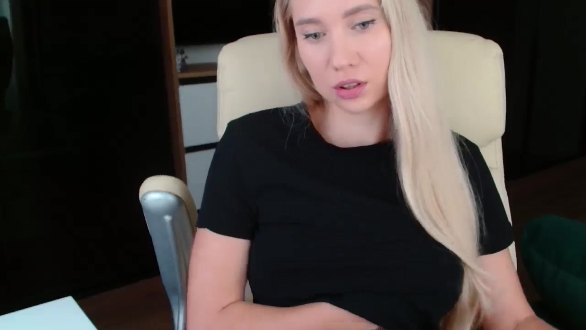 Gallery image thumbnail from Miss_Sylvia's myfreecams stream on, 10/23/2025, 13:33 image 15 of 20