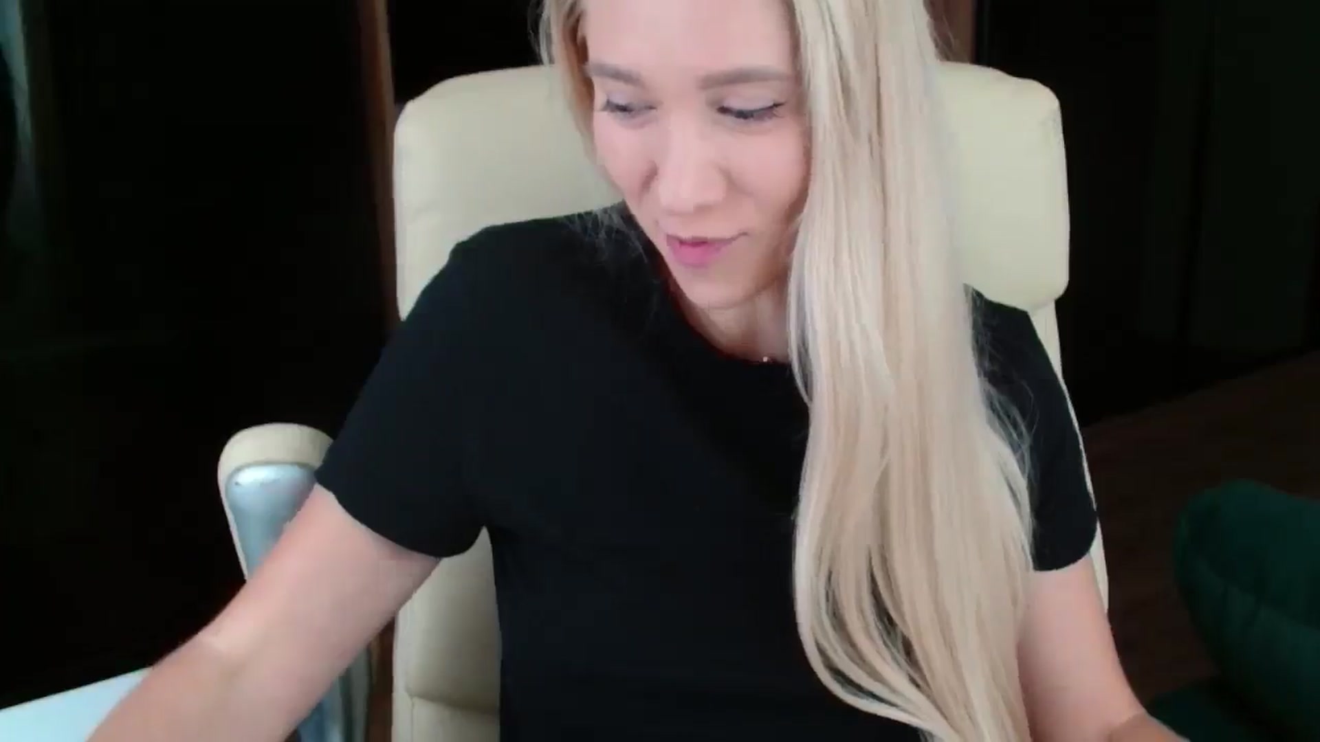 Gallery image thumbnail from Miss_Sylvia's myfreecams stream on, 10/23/2025, 13:33 image 6 of 20