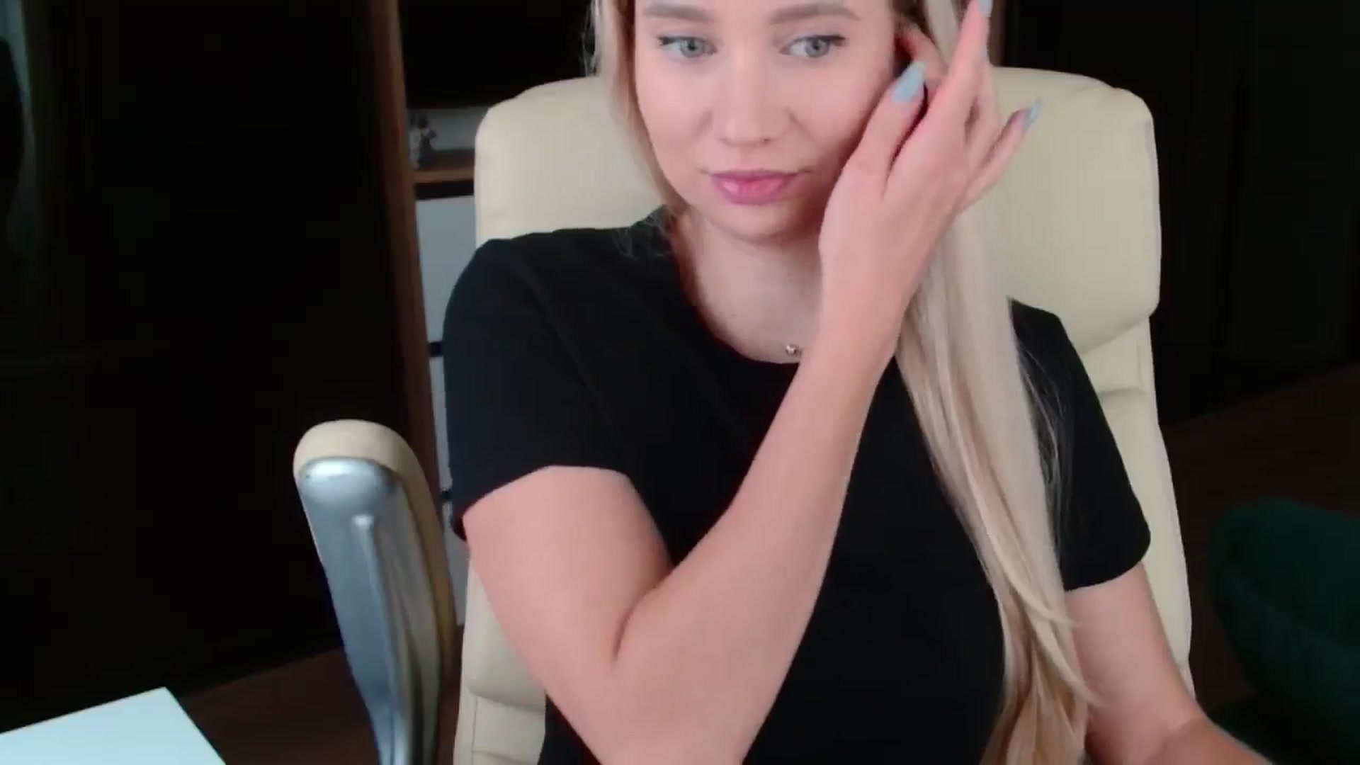 Gallery image thumbnail from Miss_Sylvia's myfreecams stream on, 10/23/2025, 13:33 image 11 of 20