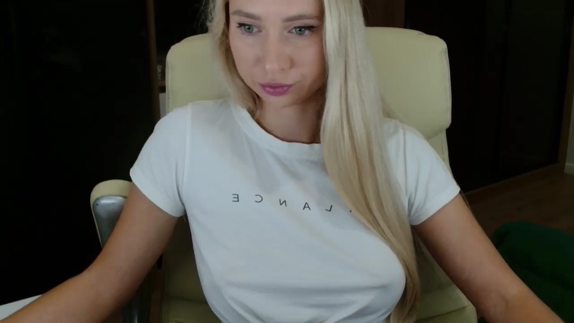 Gallery image thumbnail from Miss_Sylvia's myfreecams stream on, 10/24/2025, 14:27 image 6 of 20