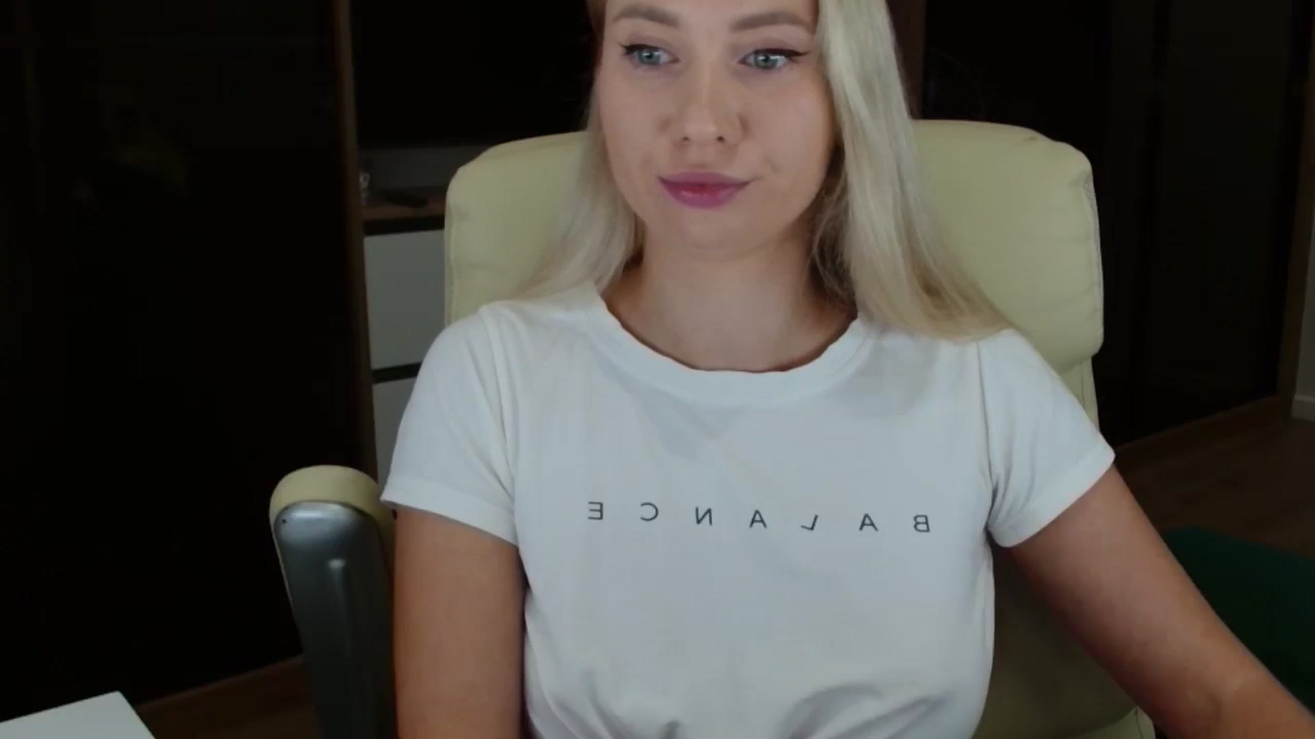 Gallery image thumbnail from Miss_Sylvia's myfreecams stream on, 10/24/2025, 16:40 image 1 of 20