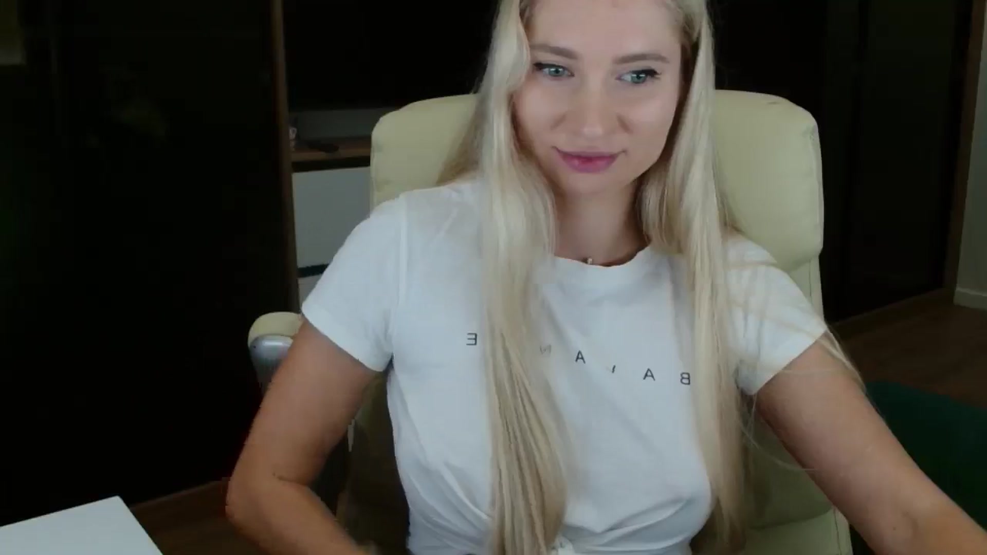 Gallery image thumbnail from Miss_Sylvia's myfreecams stream on, 10/24/2025, 17:43 image 18 of 20