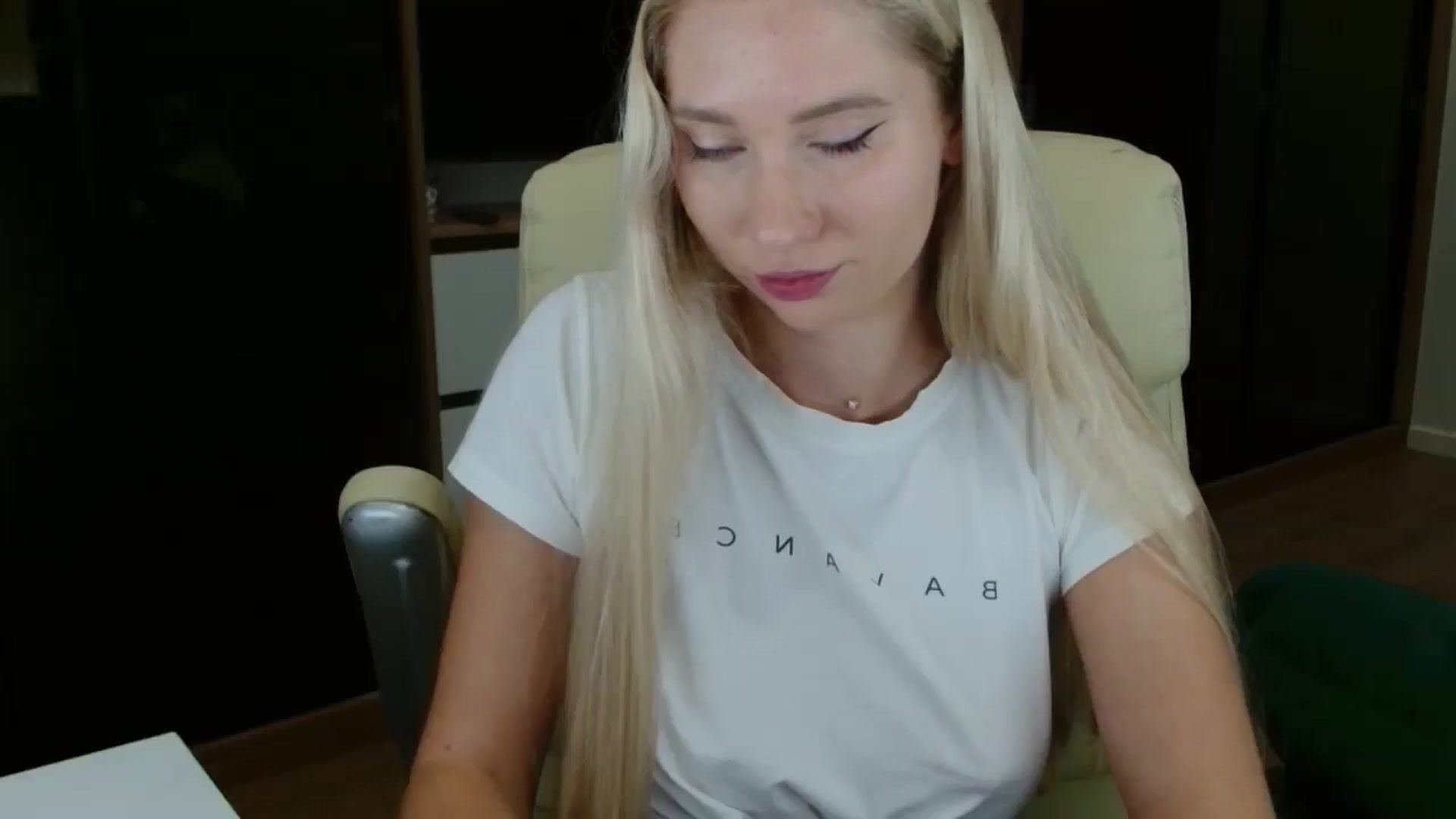 Gallery image thumbnail from Miss_Sylvia's myfreecams stream on, 10/24/2025, 17:43 image 8 of 20