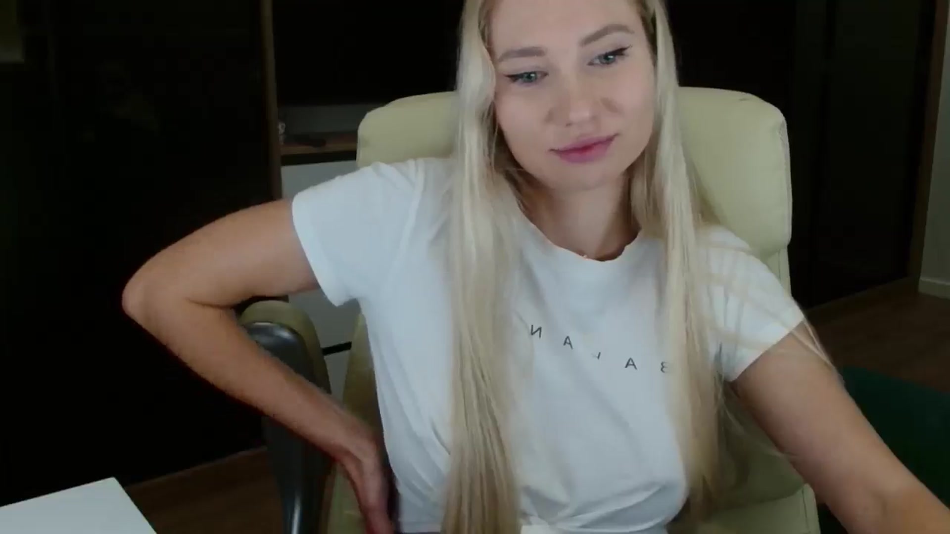 Gallery image thumbnail from Miss_Sylvia's myfreecams stream on, 10/24/2025, 17:43 image 19 of 20
