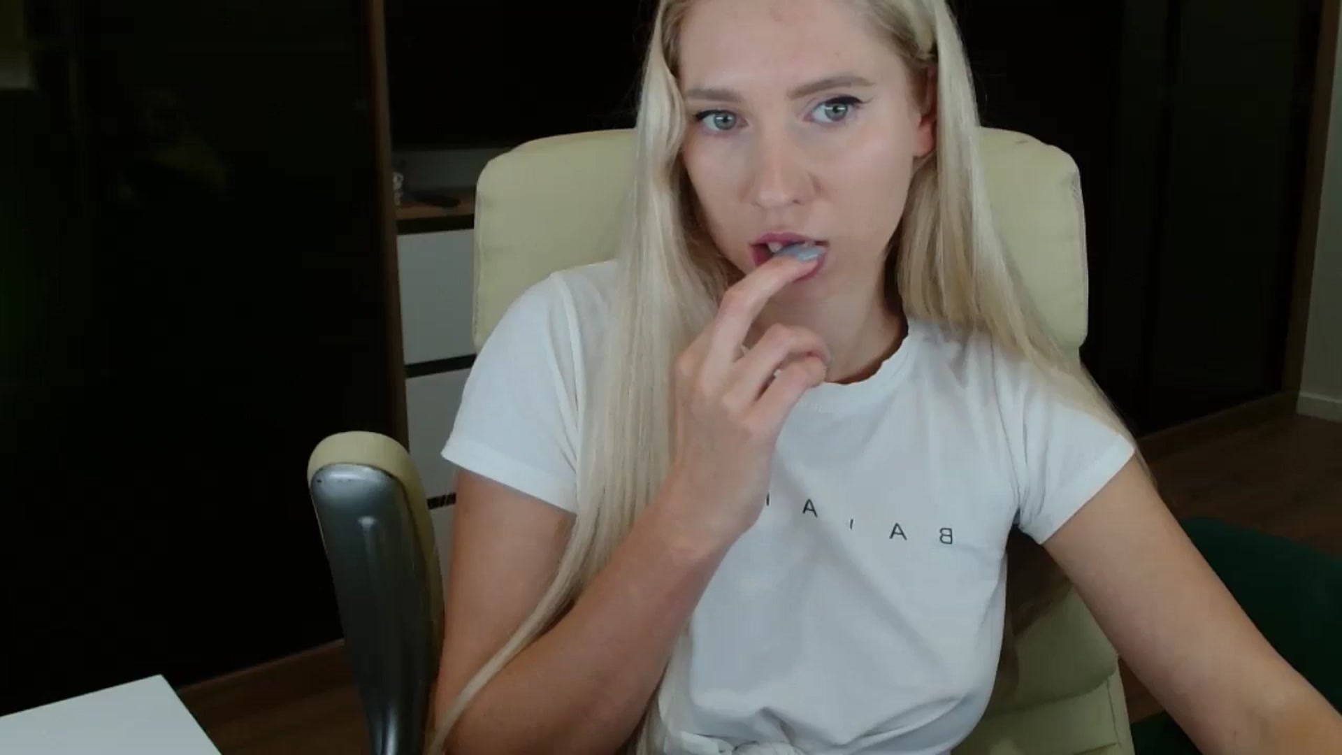 Gallery image thumbnail from Miss_Sylvia's myfreecams stream on, 10/24/2025, 17:43 image 6 of 20