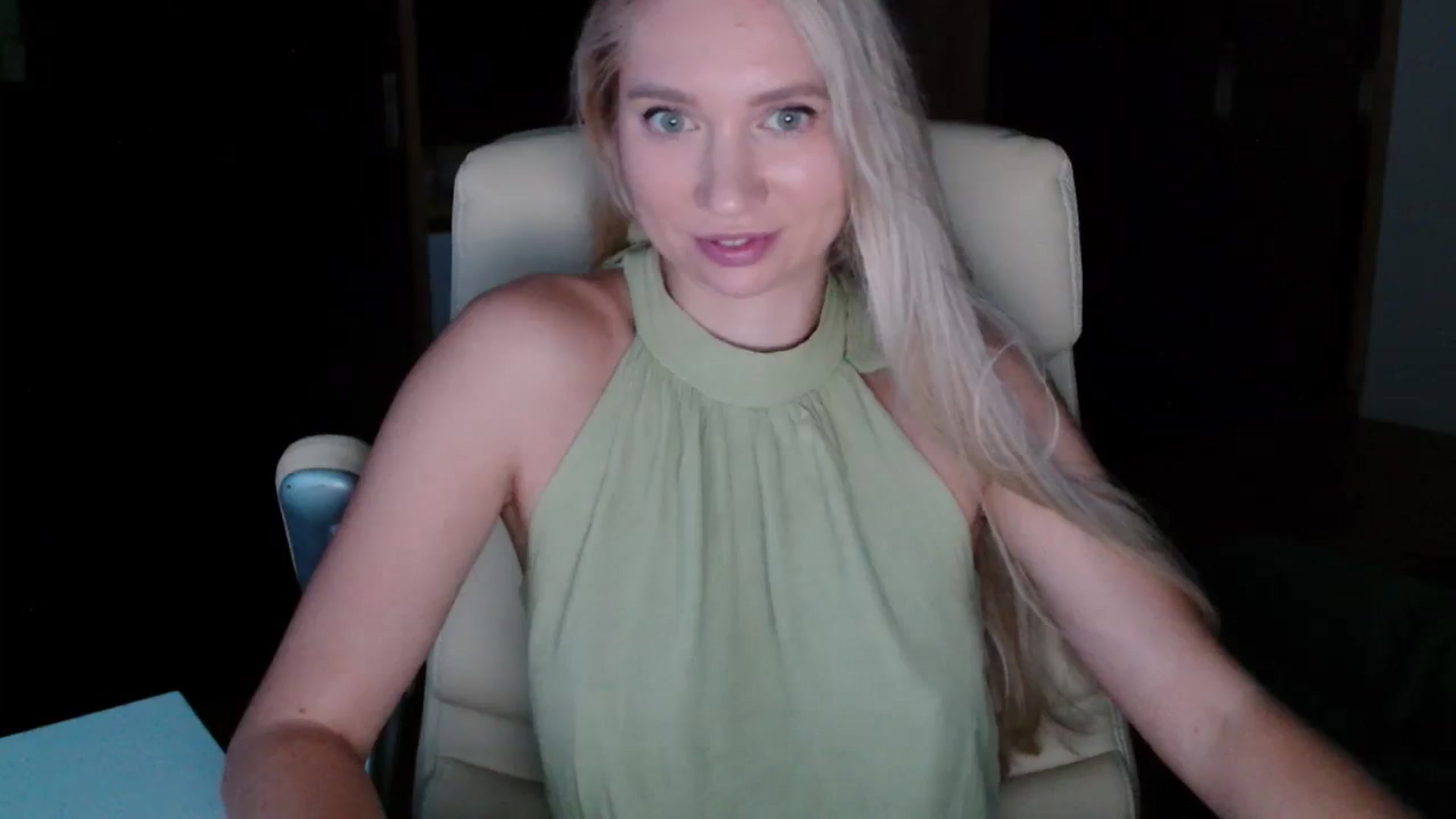 Gallery image thumbnail from Miss_Sylvia's myfreecams stream on, 10/25/2025, 15:05 image 10 of 20