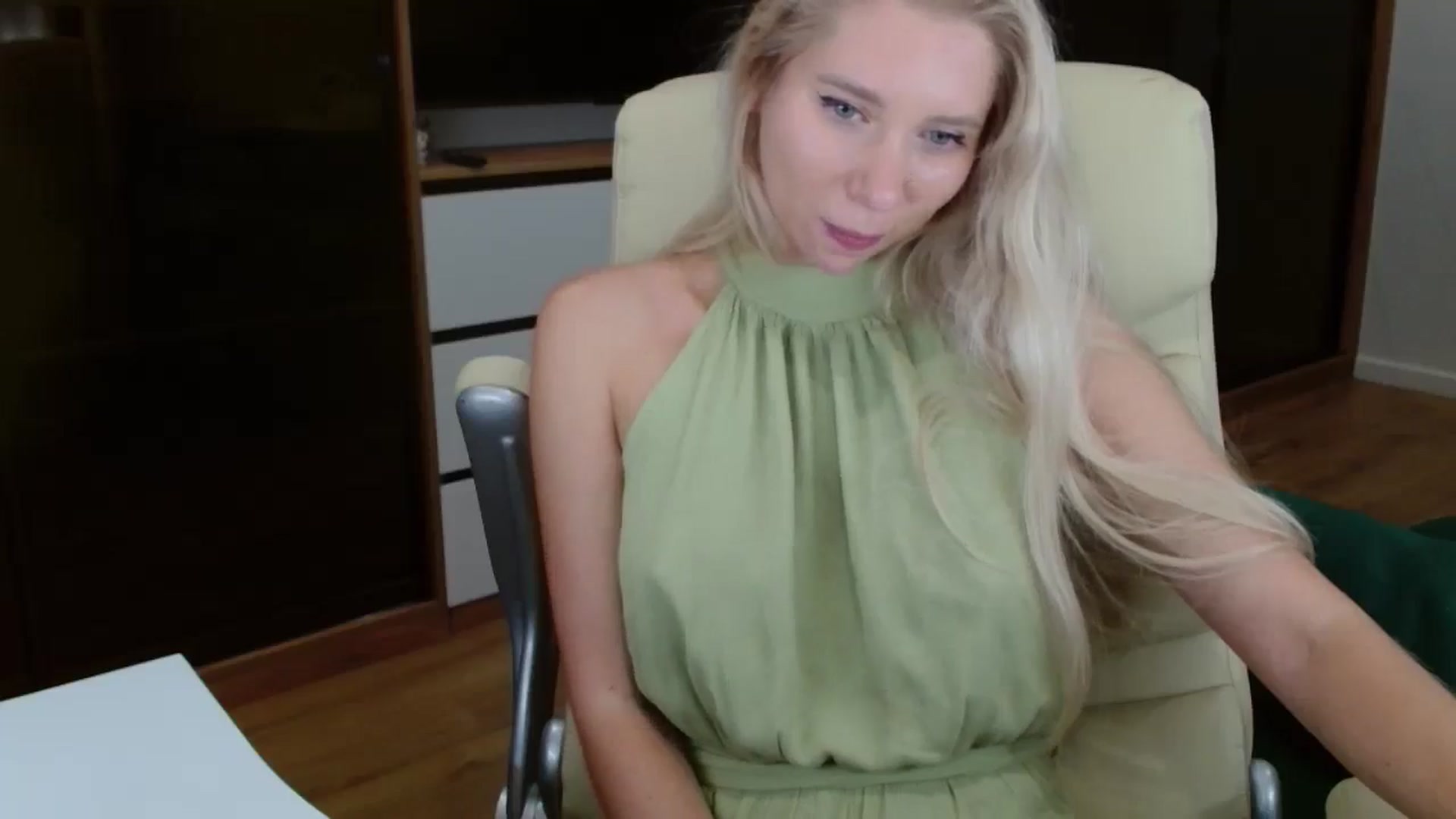 Gallery image thumbnail from Miss_Sylvia's myfreecams stream on, 10/25/2025, 18:18 image 3 of 20