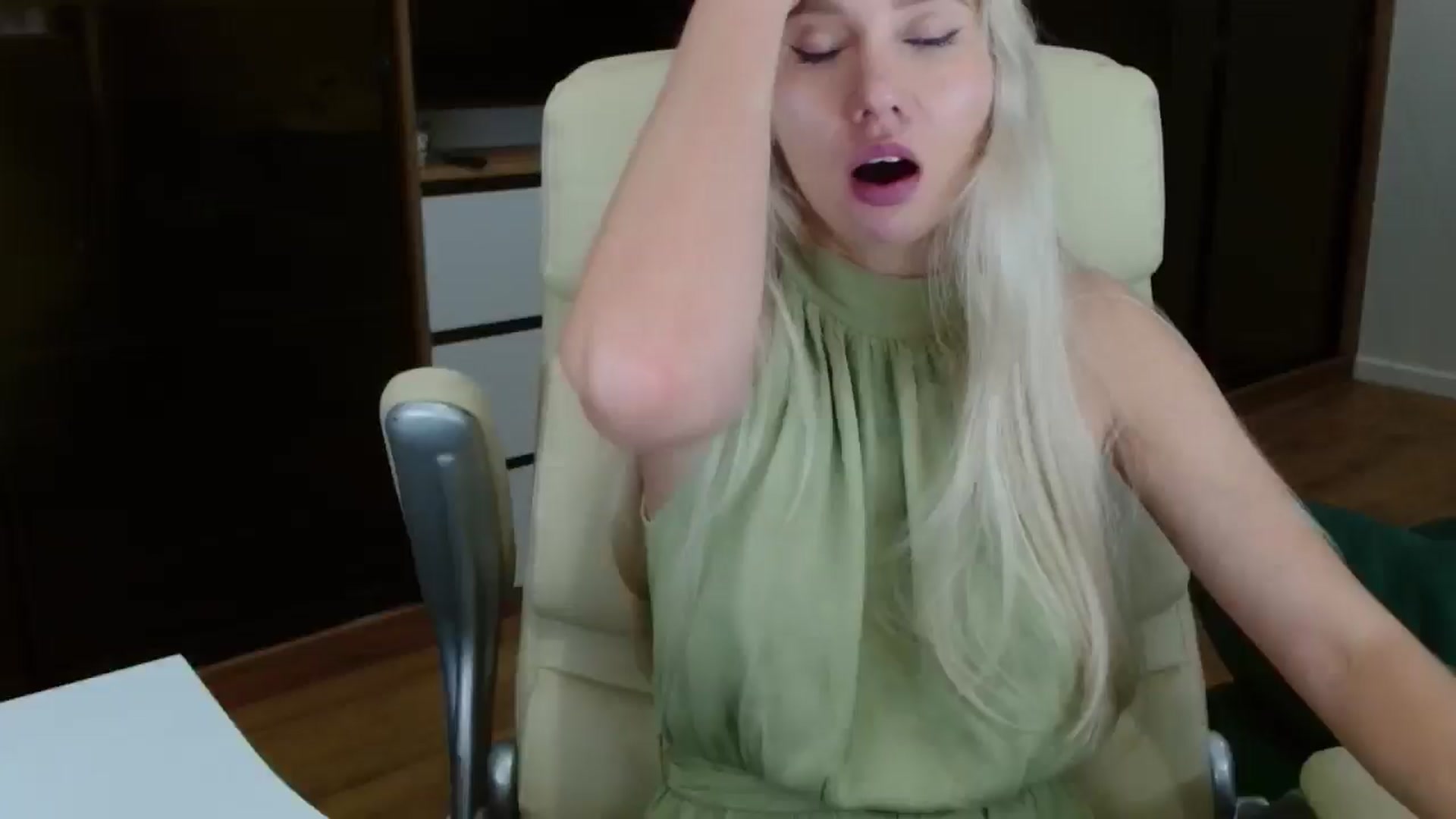 Gallery image thumbnail from Miss_Sylvia's myfreecams stream on, 10/25/2025, 18:18 image 1 of 20