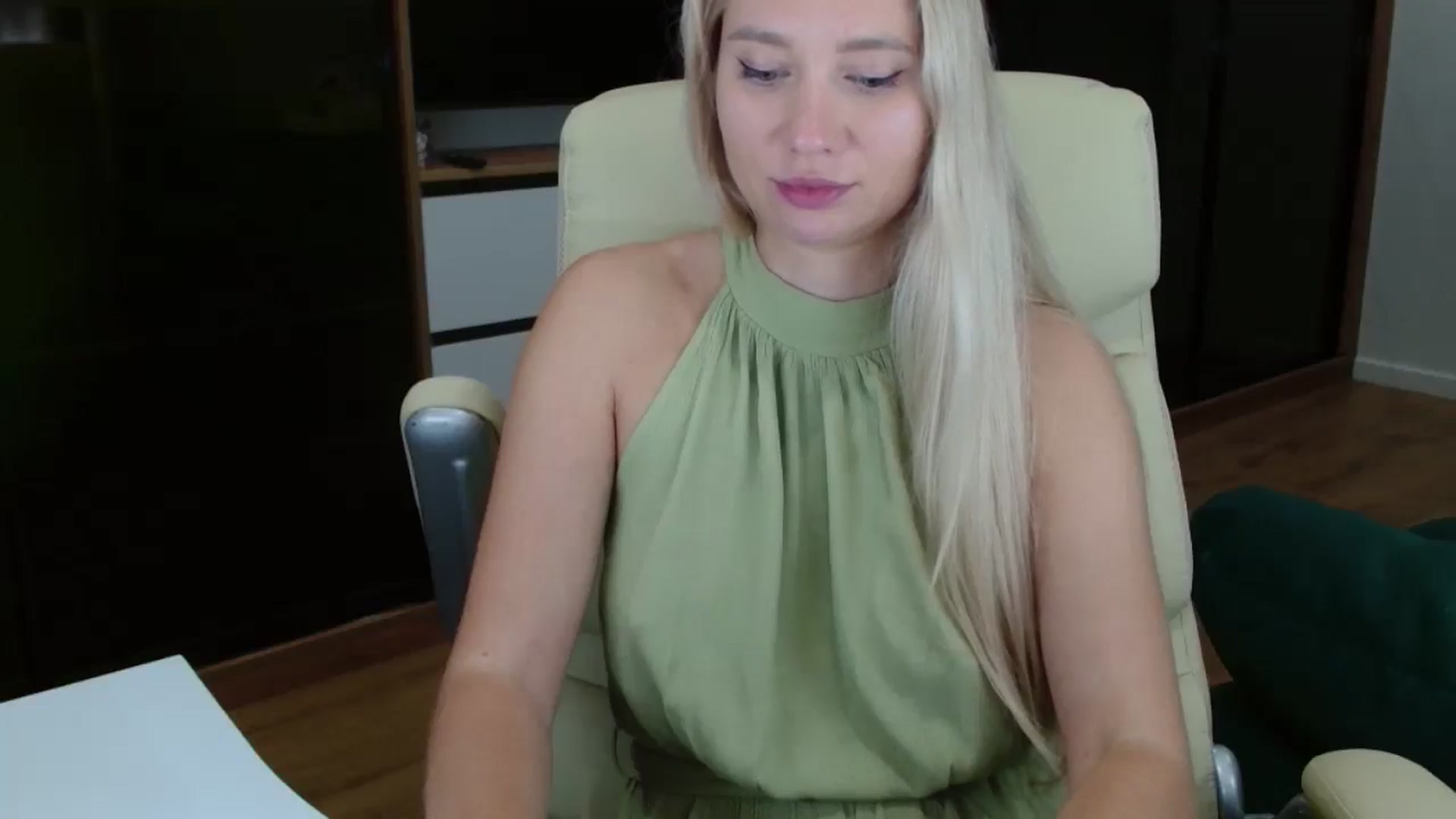 Gallery image thumbnail from Miss_Sylvia's myfreecams stream on, 10/25/2025, 18:18 image 15 of 20