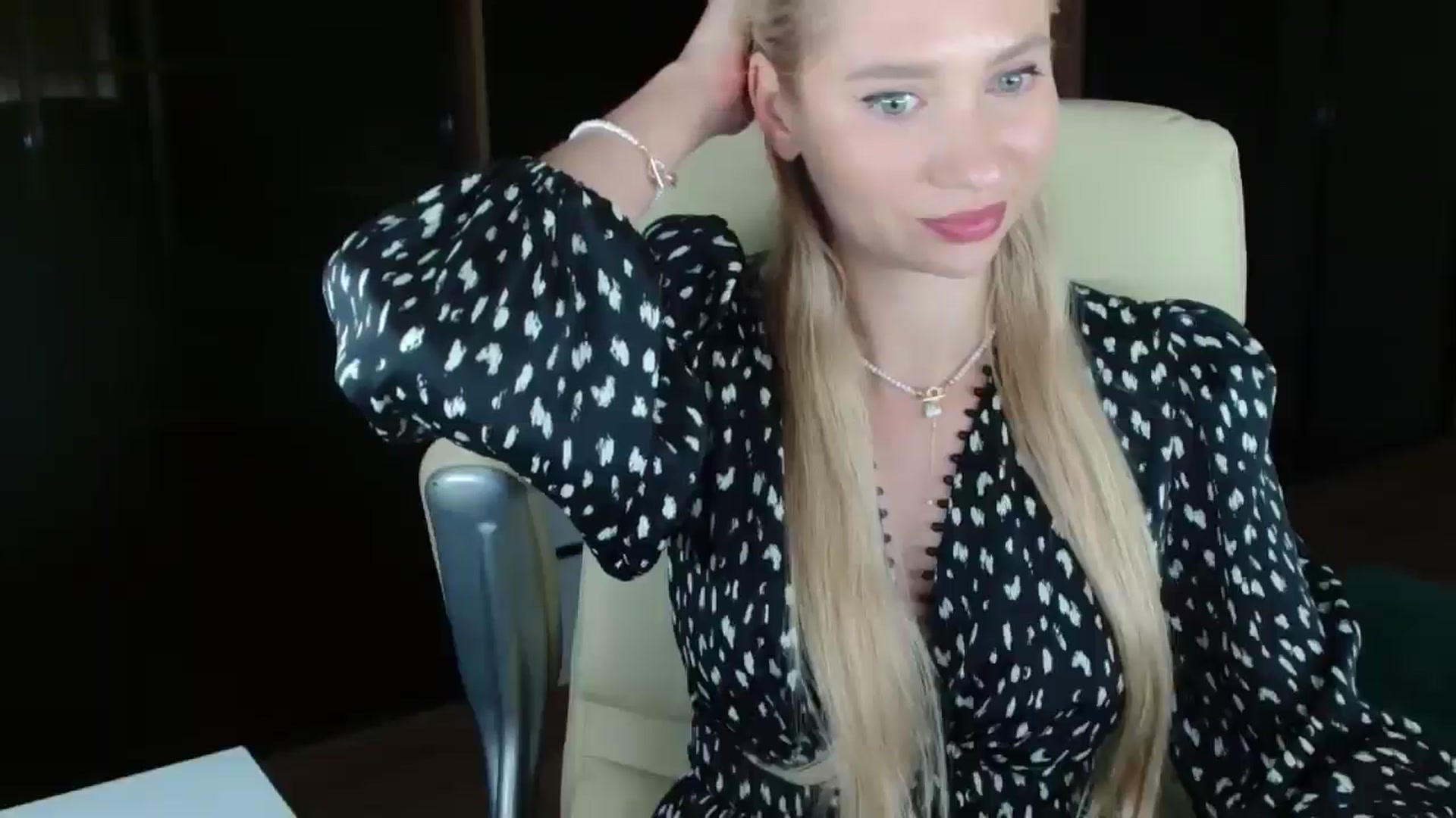Gallery image thumbnail from Miss_Sylvia's myfreecams stream on, 10/26/2025, 16:43 image 11 of 20