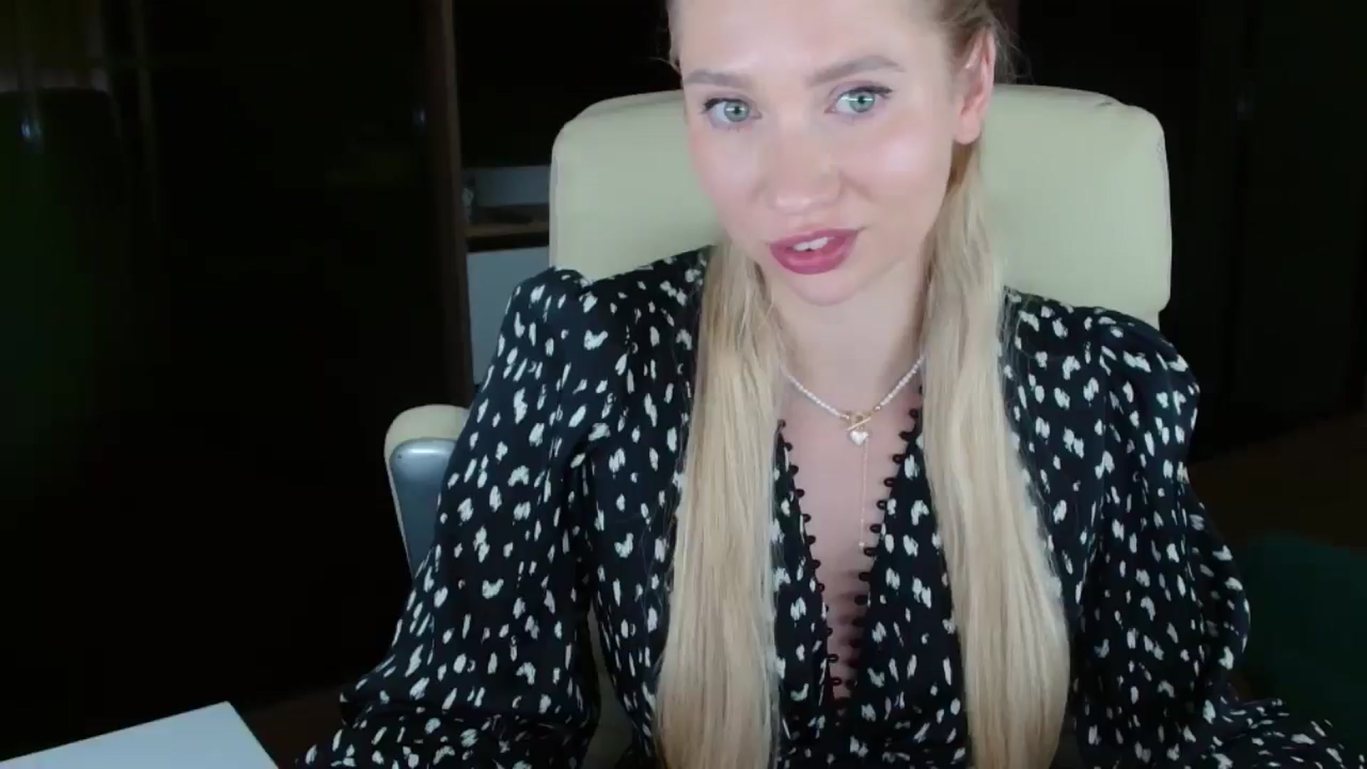 Gallery image thumbnail from Miss_Sylvia's myfreecams stream on, 10/26/2025, 16:43 image 17 of 20