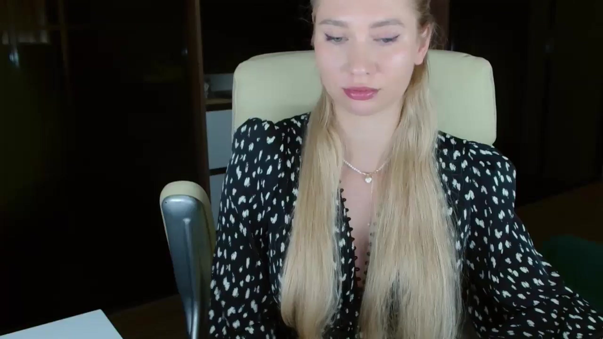 Gallery image thumbnail from Miss_Sylvia's myfreecams stream on, 10/26/2025, 17:38 image 13 of 20