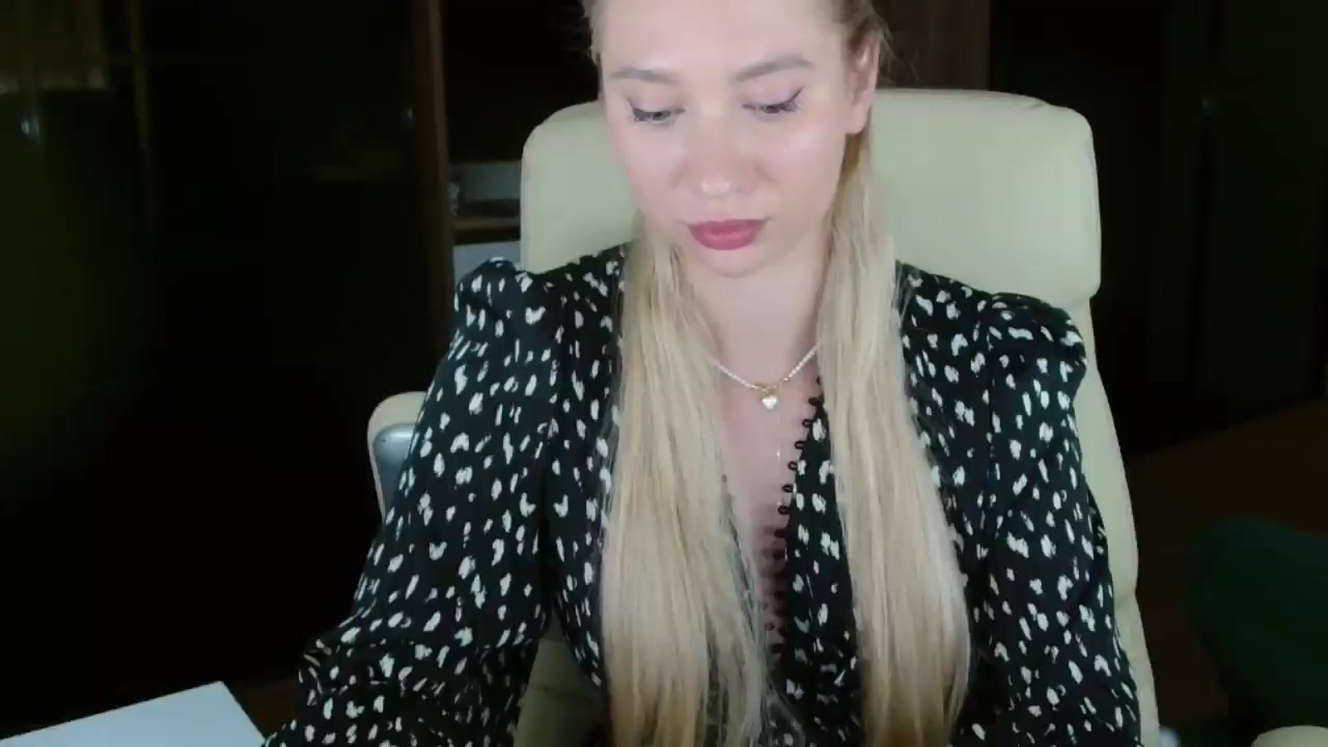 Gallery image thumbnail from Miss_Sylvia's myfreecams stream on, 10/26/2025, 17:38 image 9 of 20