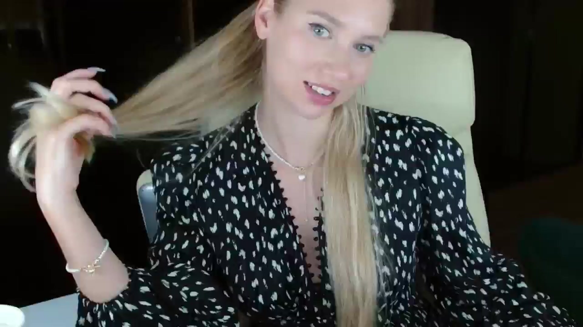 Gallery image thumbnail from Miss_Sylvia's myfreecams stream on, 10/26/2025, 19:15 image 3 of 20